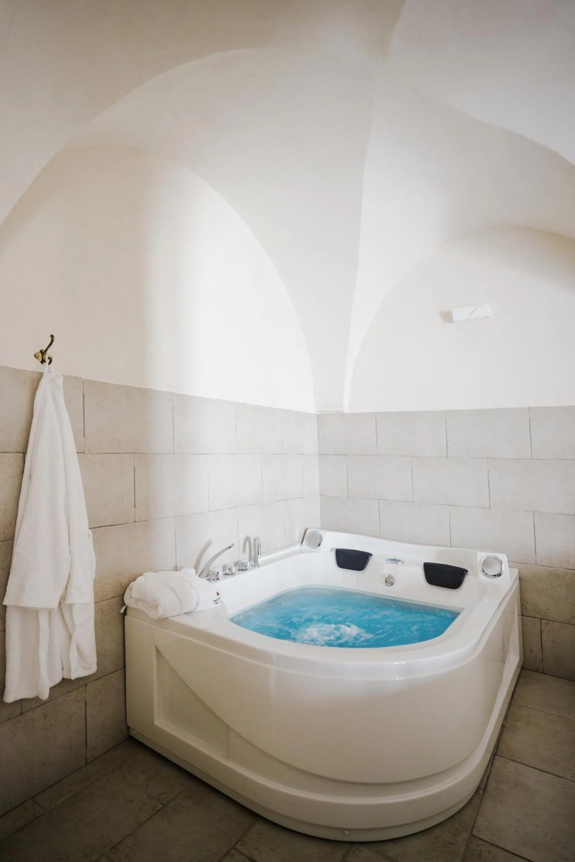 Hot Tub in BED&BREAD Piazza 'Nzegna