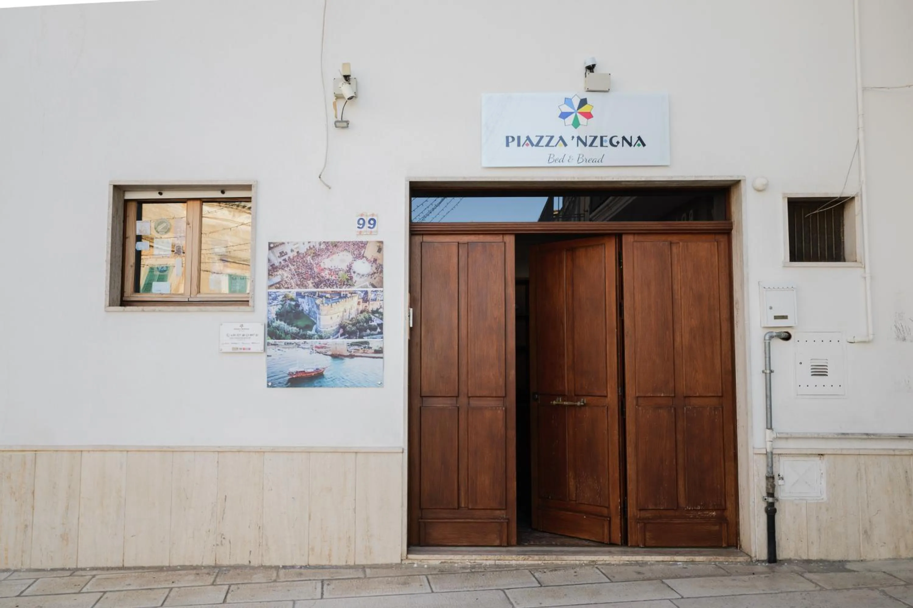 Property building in BED&BREAD Piazza 'Nzegna