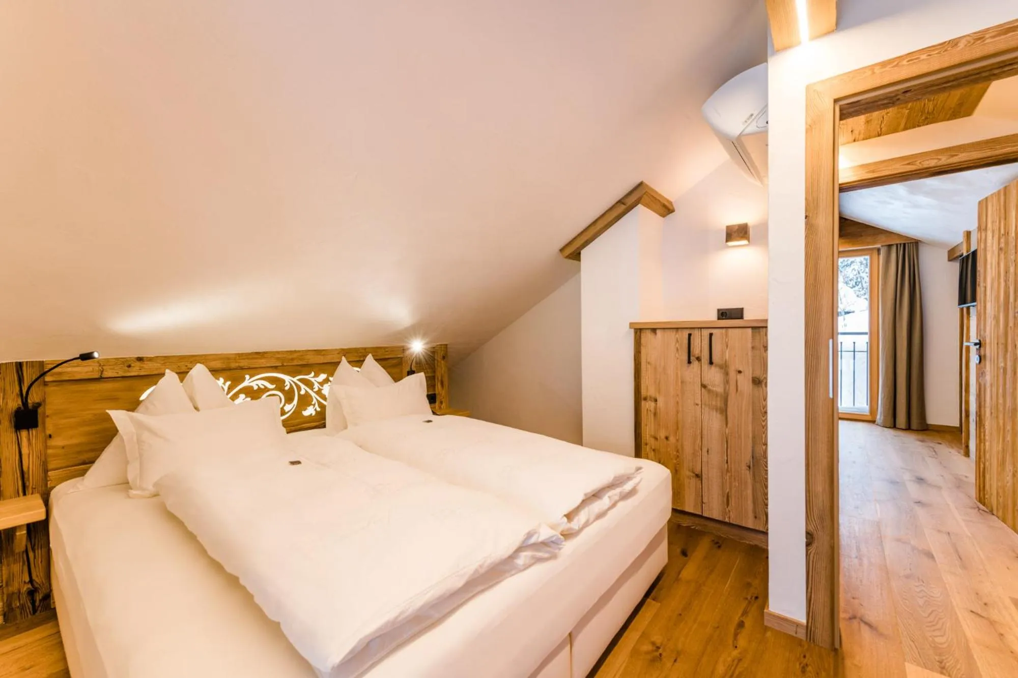 Photo of the whole room, Bed in Hotel Leitenhof 4 Sterne Superior