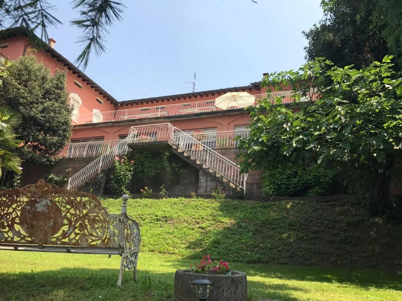 Property building in Villa House and Garden B&B