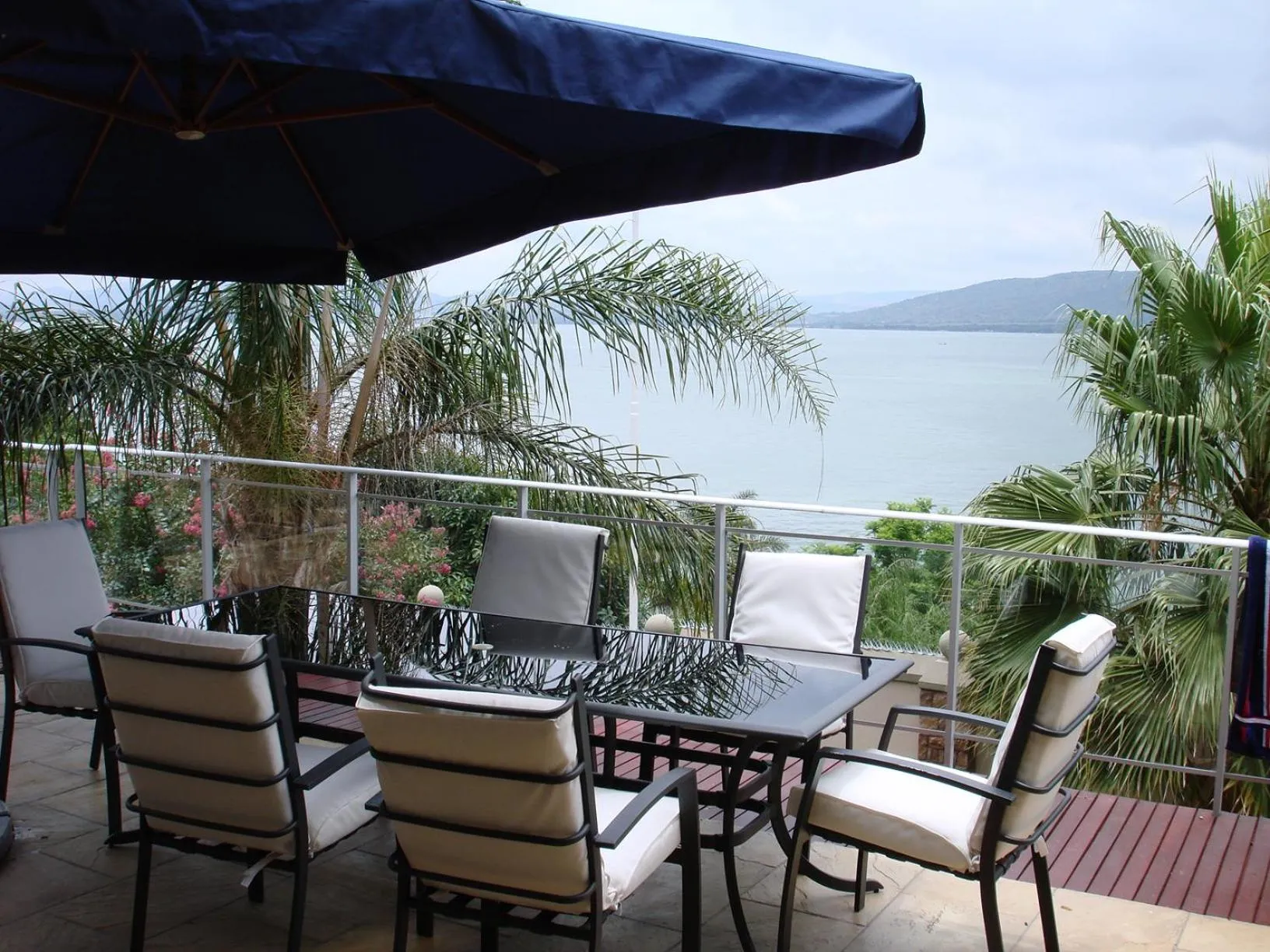 Kosmos Manor Guest House