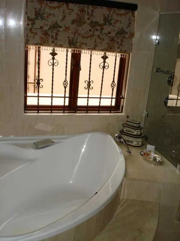 Kosmos Manor Guest House