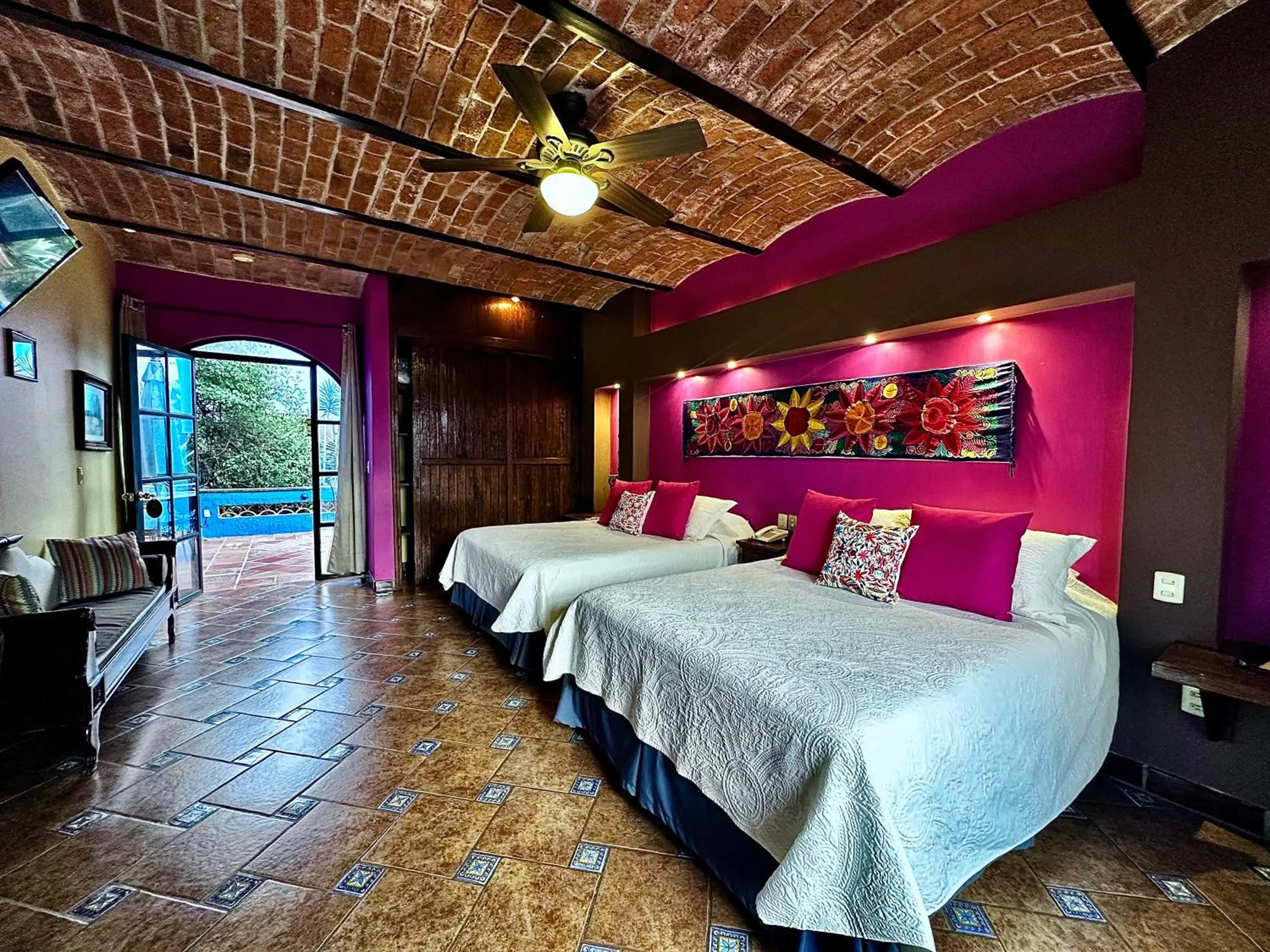 Bedroom, Bed in La Villa del Ensueno Boutique Hotel