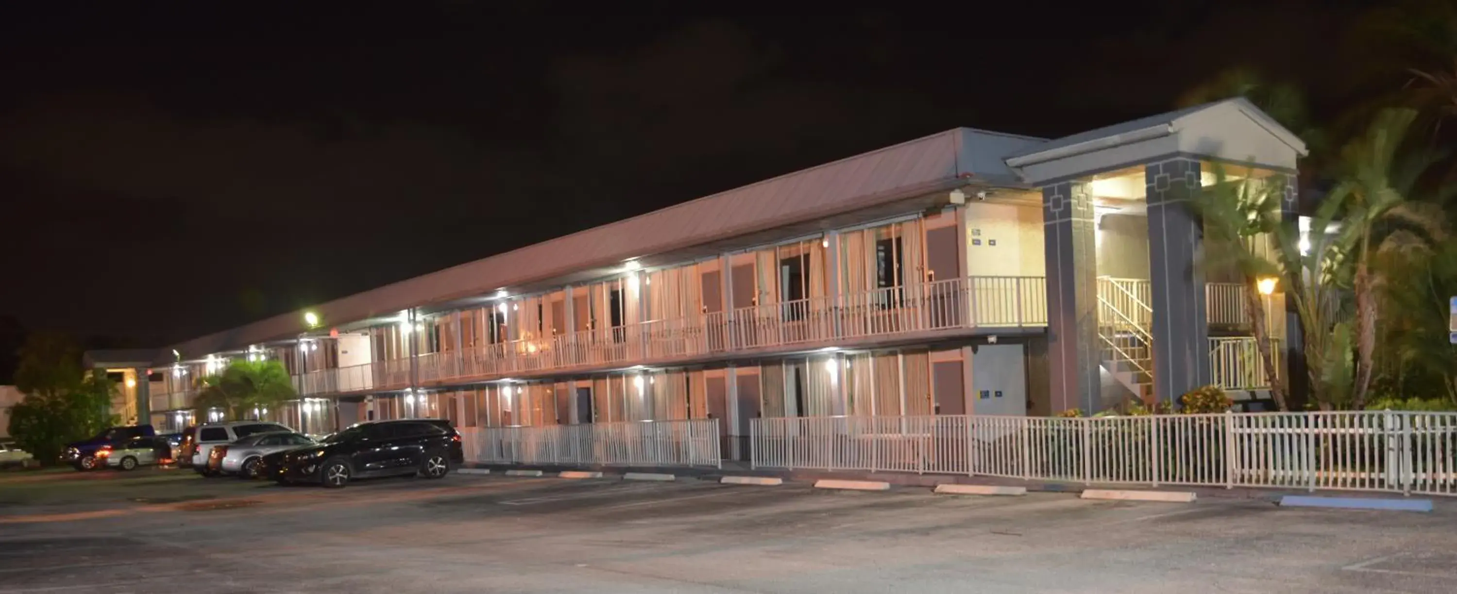 Property building in Days Inn by Wyndham Stuart Property building in Days Inn by Wyndham Stuart