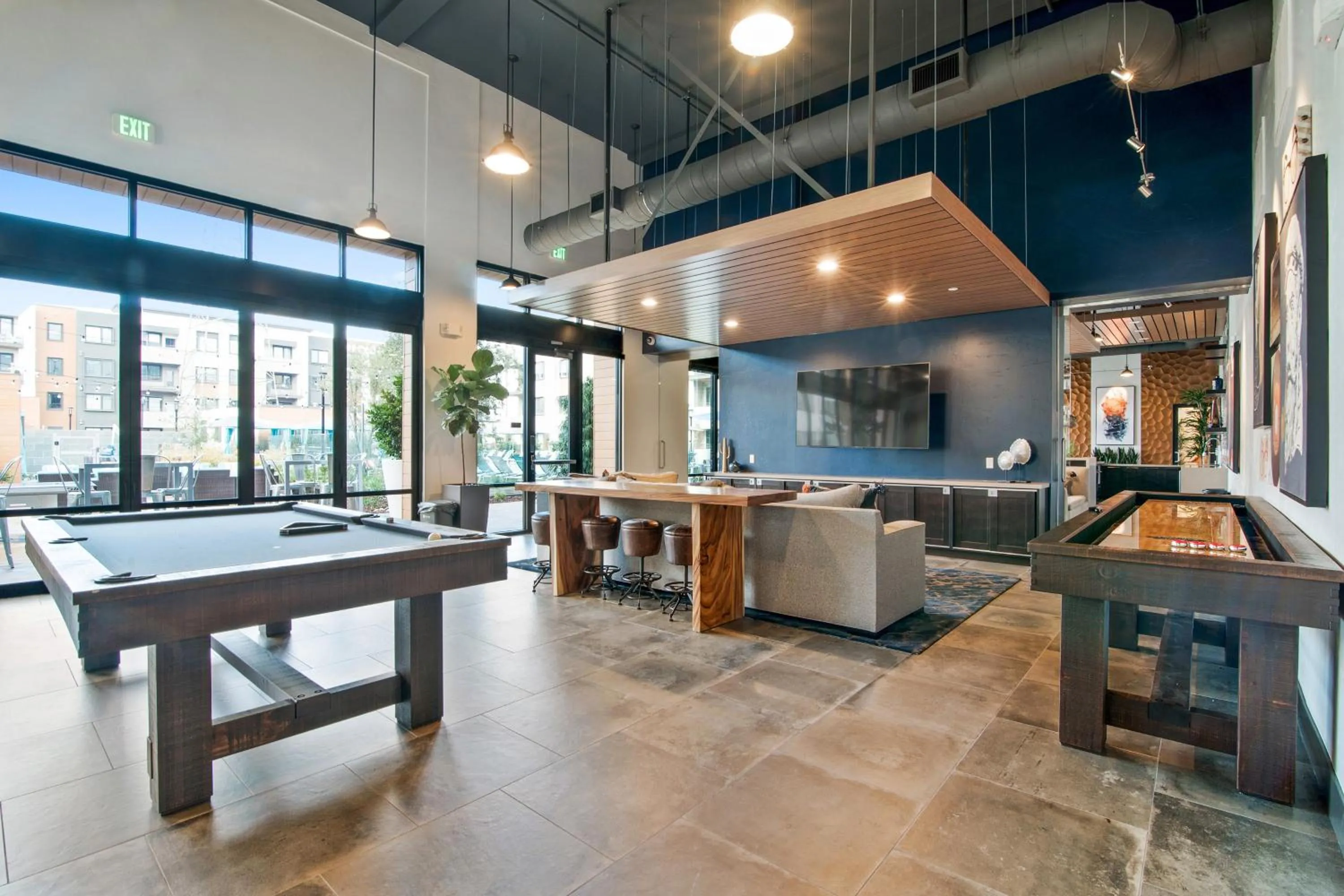 Billiard in Global Luxury Suites in Menlo Park