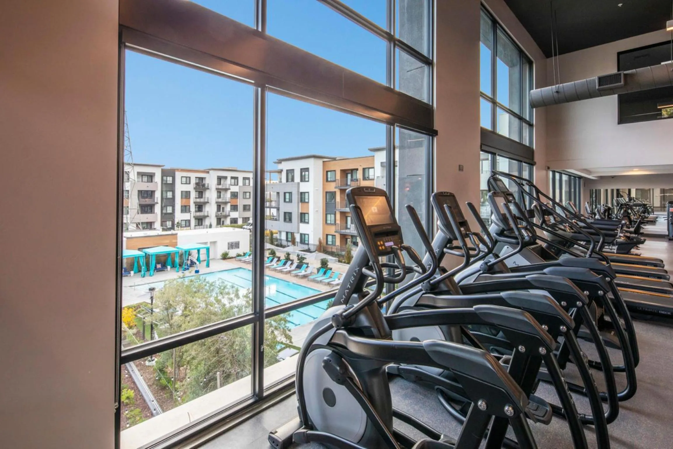 Fitness centre/facilities in Global Luxury Suites in Menlo Park