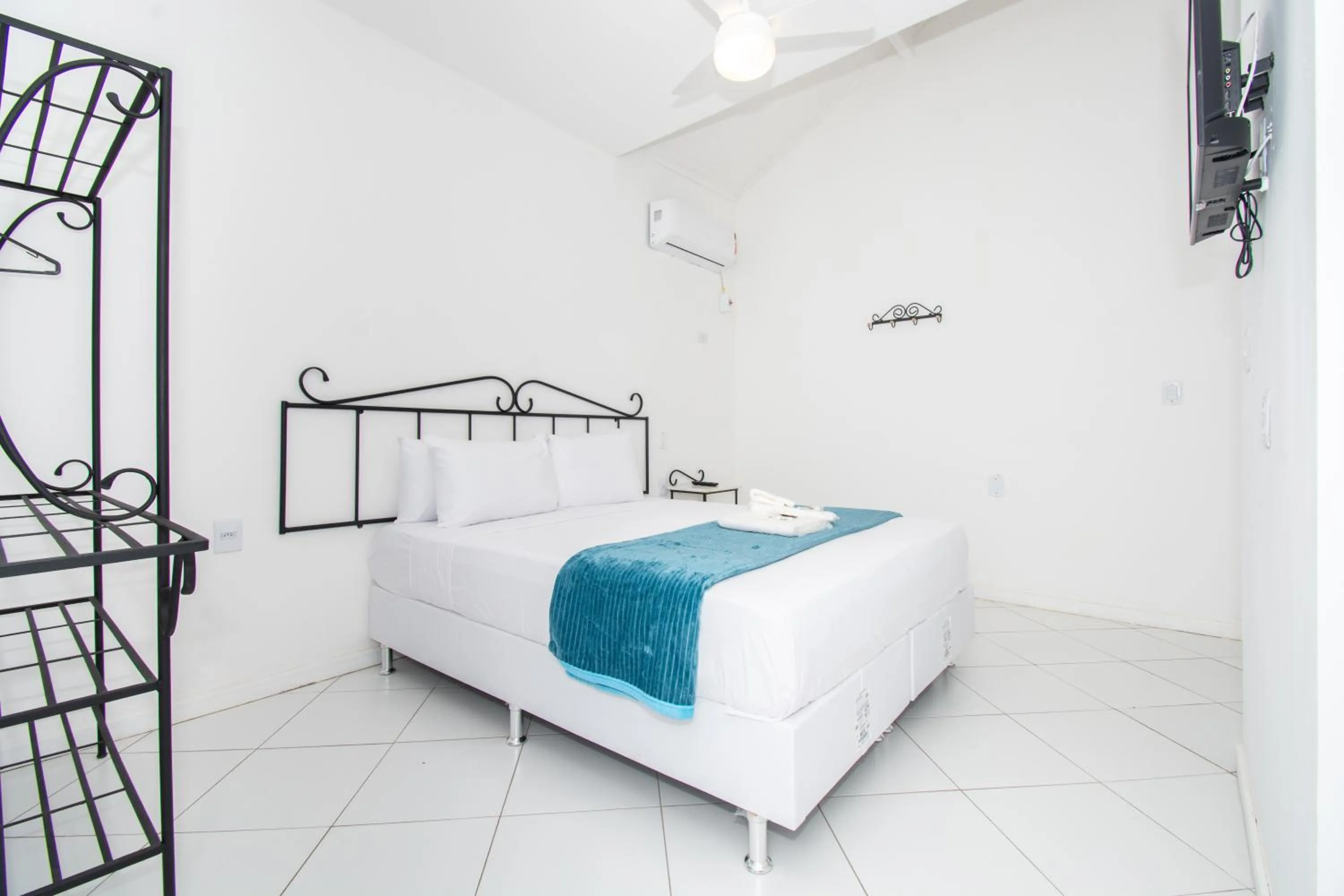 Bedroom, Bed in Pousada Casuarina Ferradura