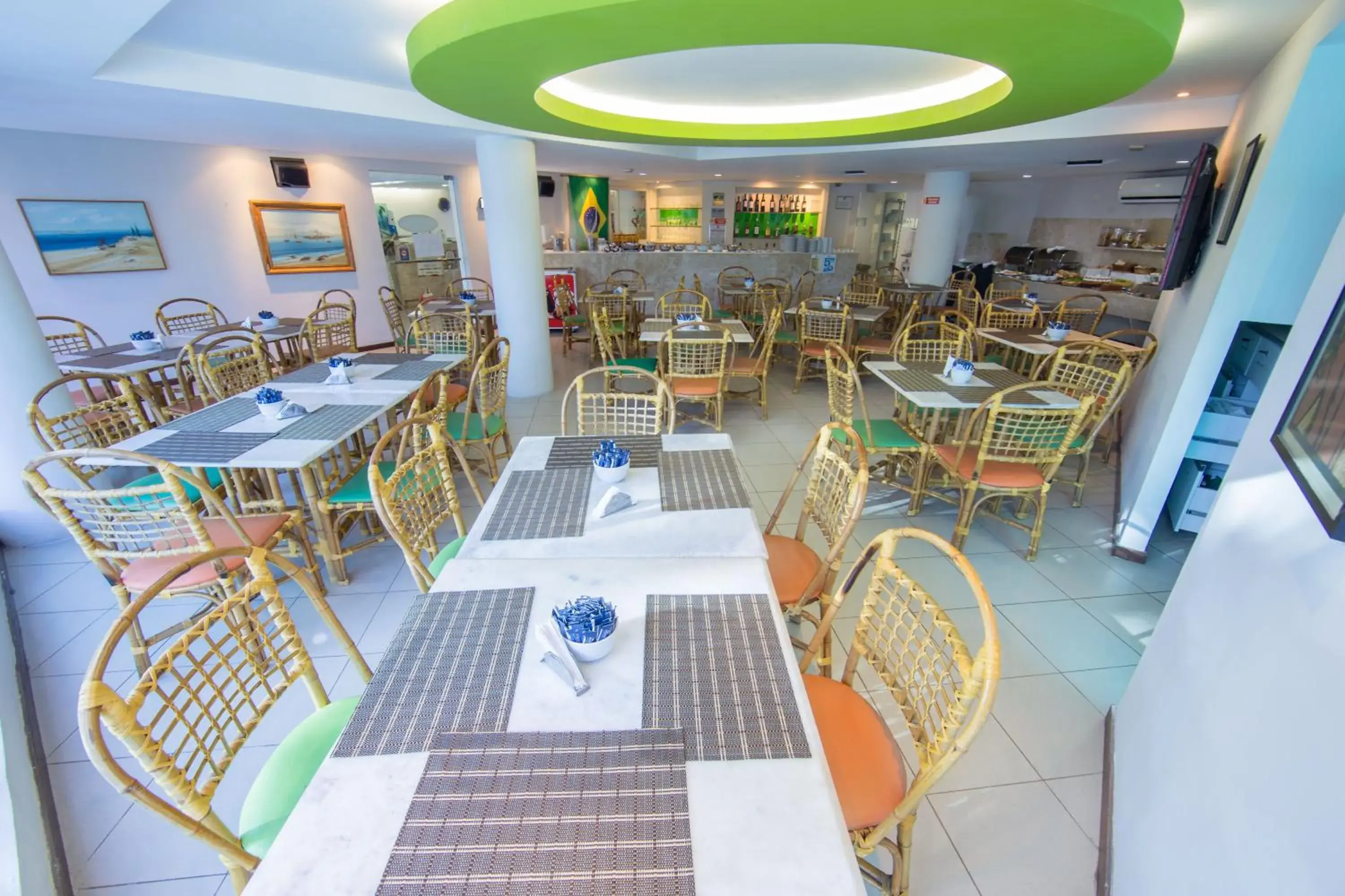 Restaurant/places to eat in VOA Ambassador Flat Restaurant/places to eat in VOA Ambassador Flat