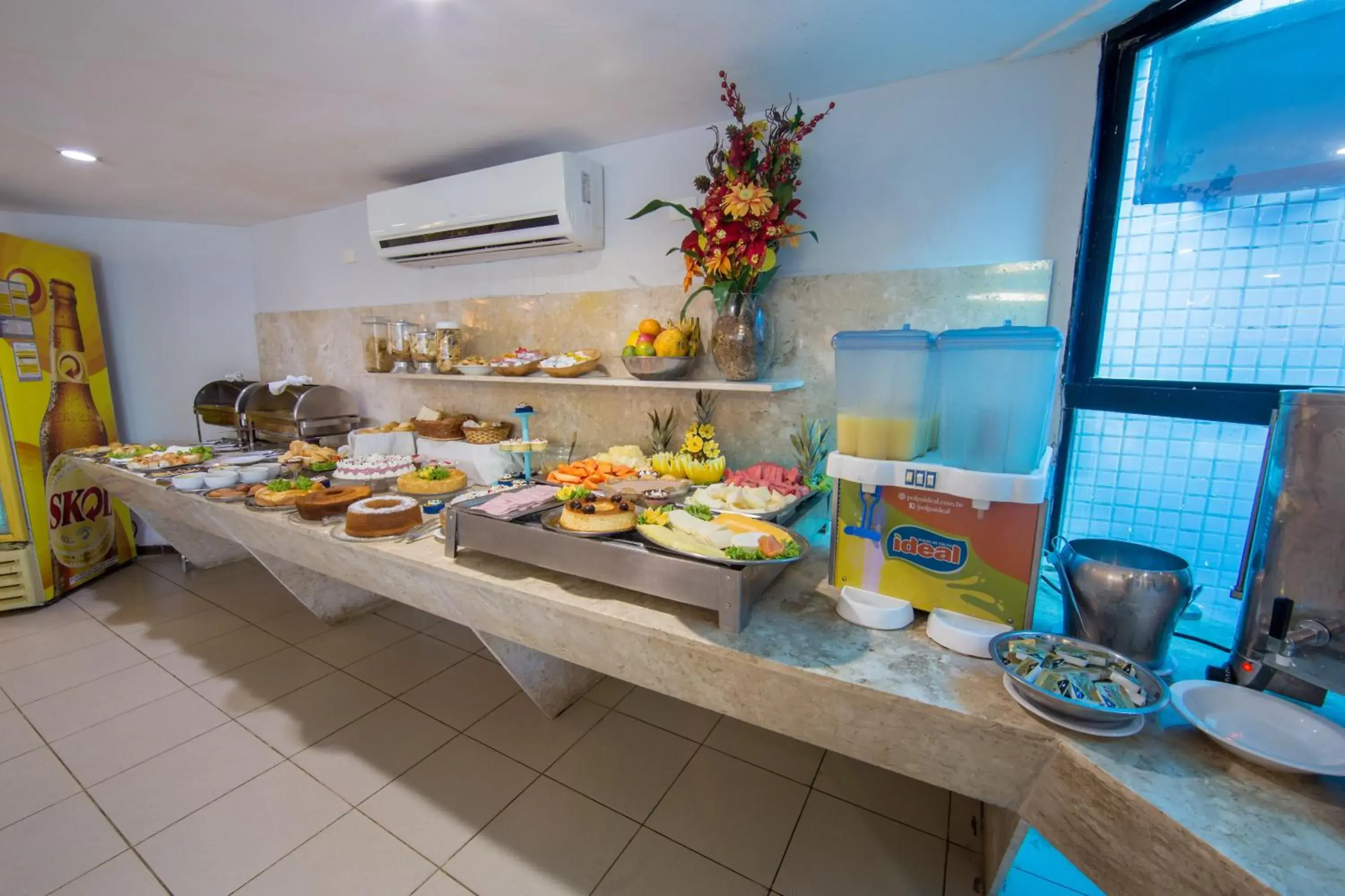 Restaurant/places to eat in VOA Ambassador Flat Restaurant/places to eat in VOA Ambassador Flat