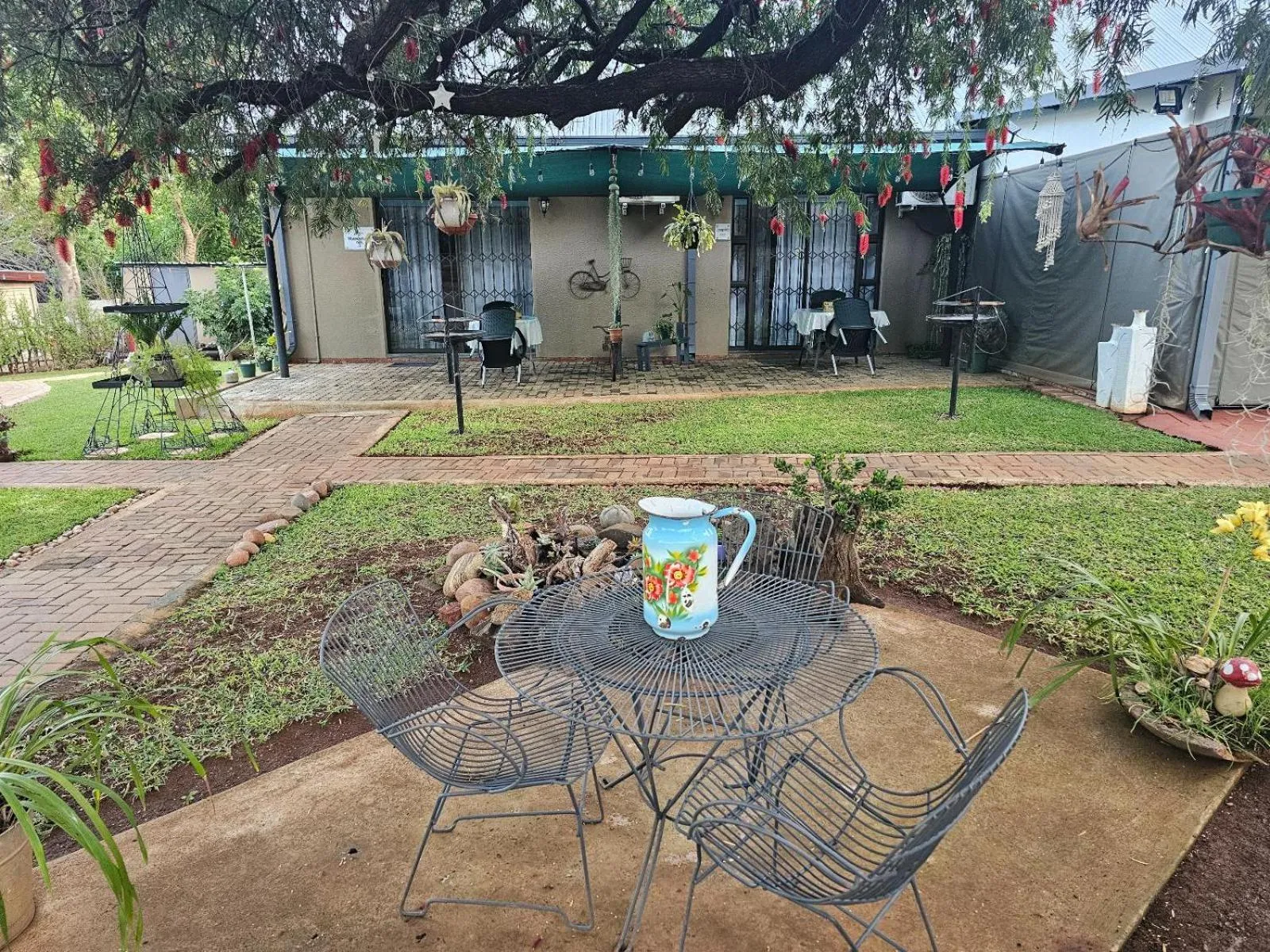 Garden in Apricity Inn