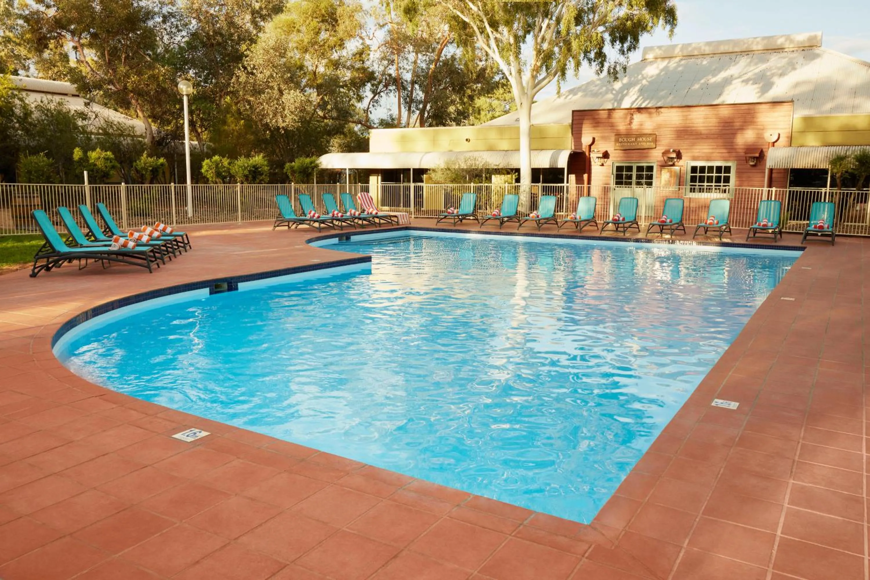 Swimming pool in Outback Hotel