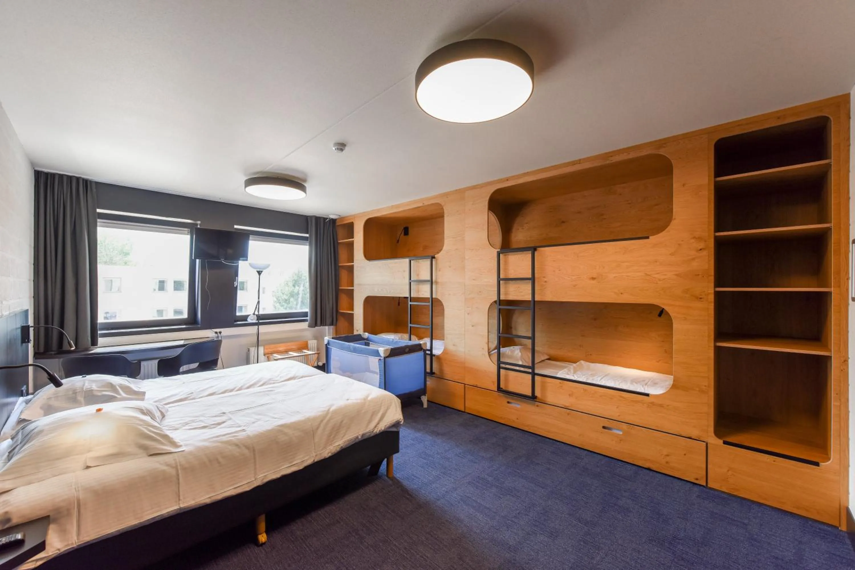 Bed in Vakantiedomein Hoge Duin