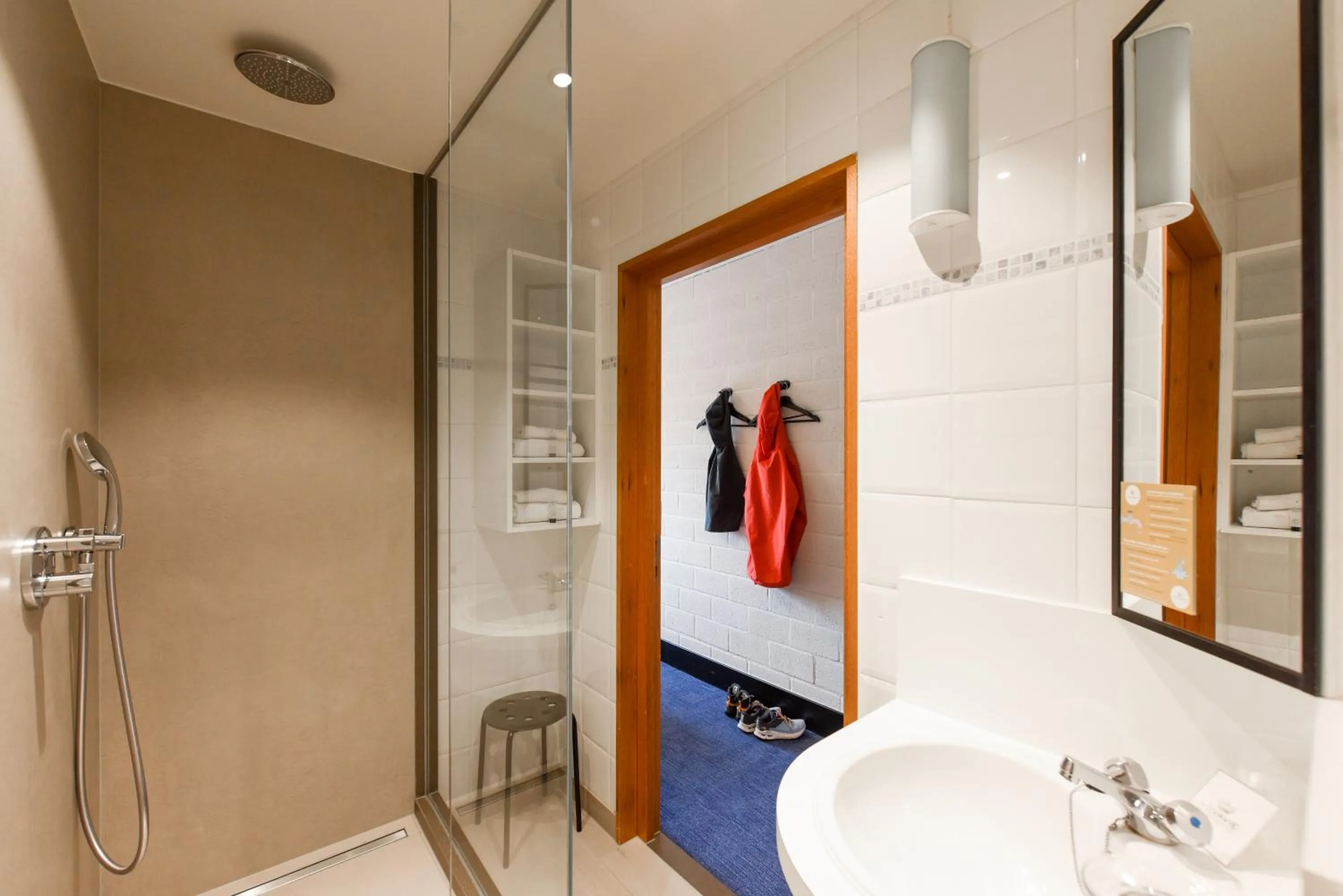 Shower in Vakantiedomein Hoge Duin