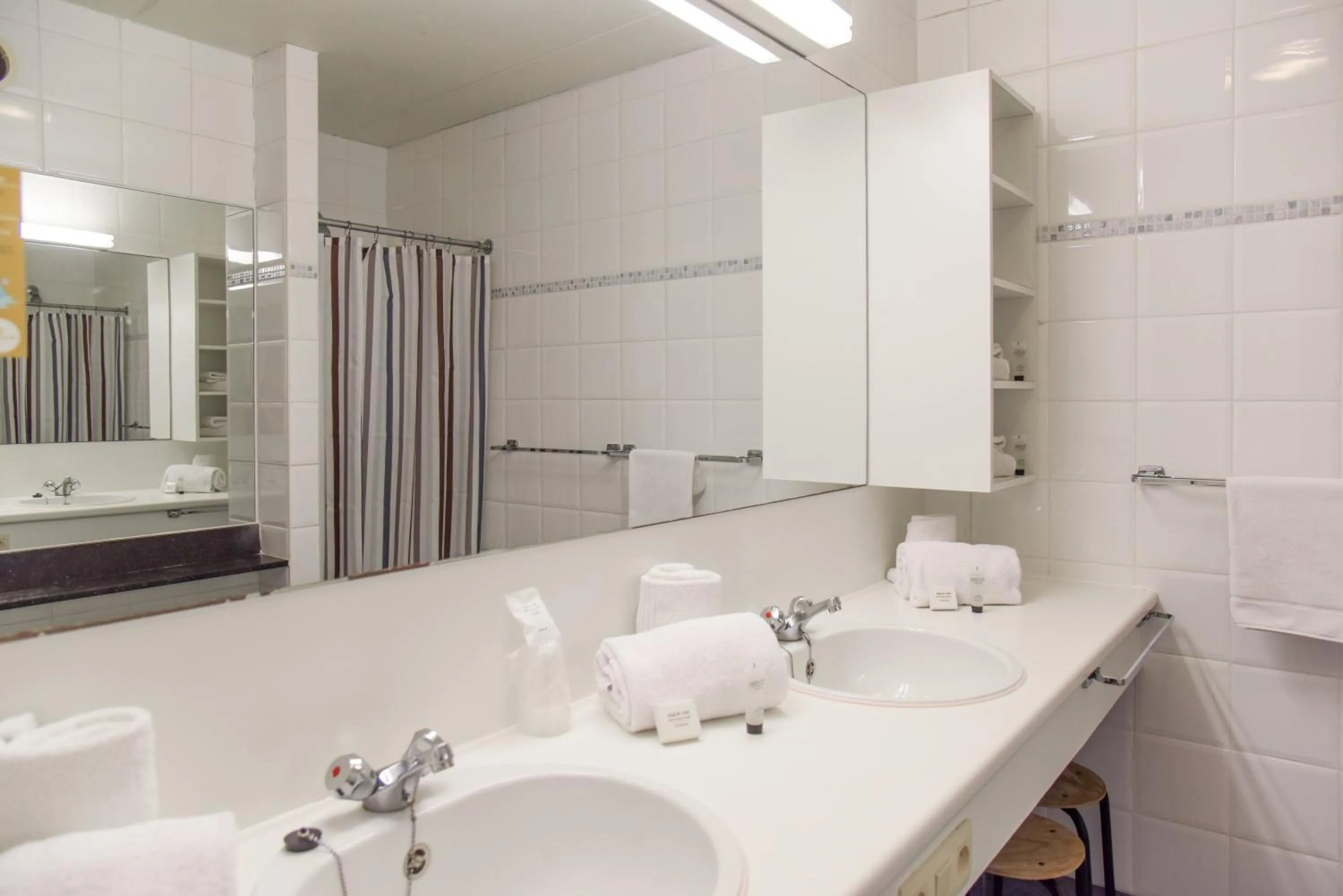 Shower in Vakantiedomein Hoge Duin