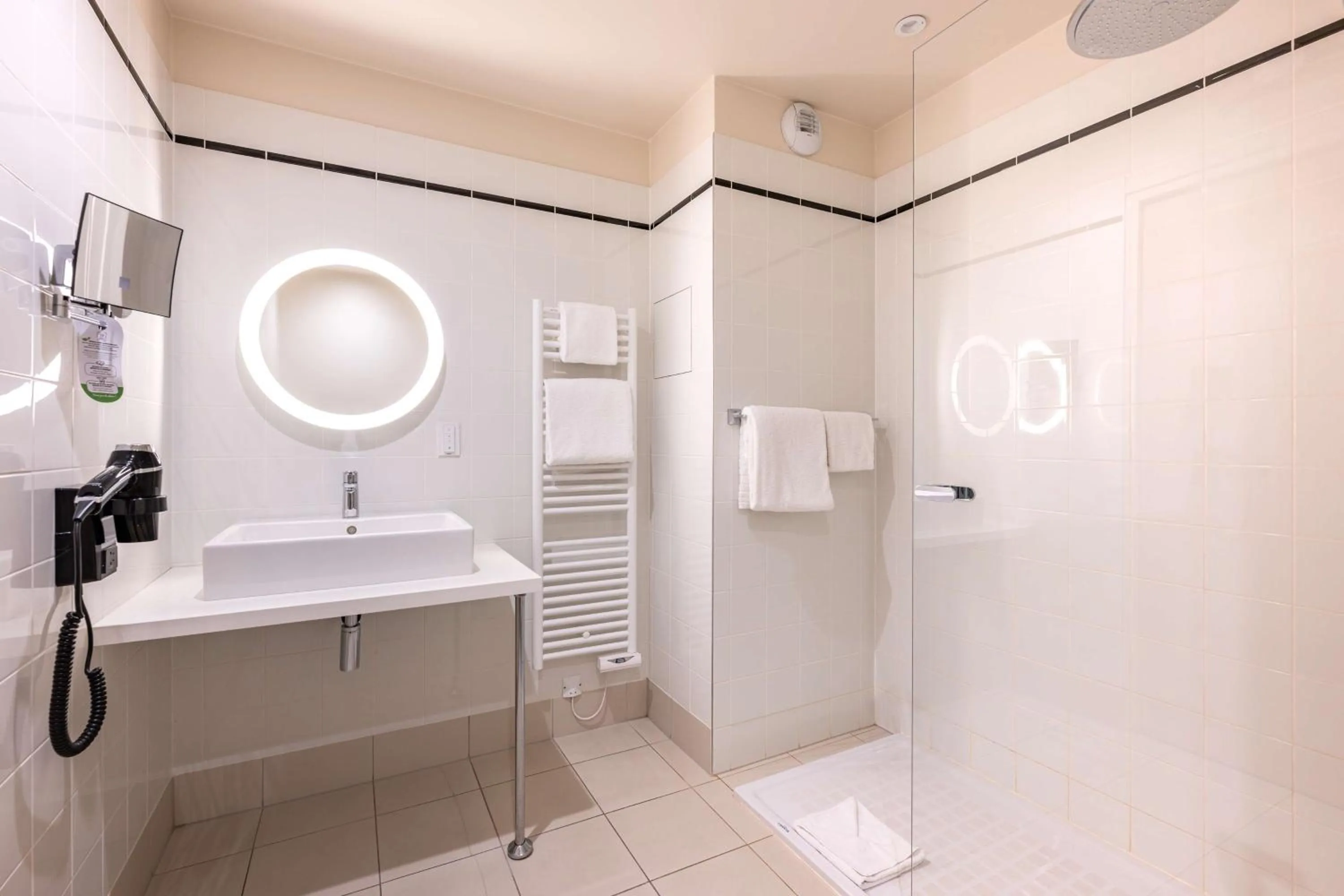 Bathroom in Le Relais de La Malmaison, a member of Radisson Individuals