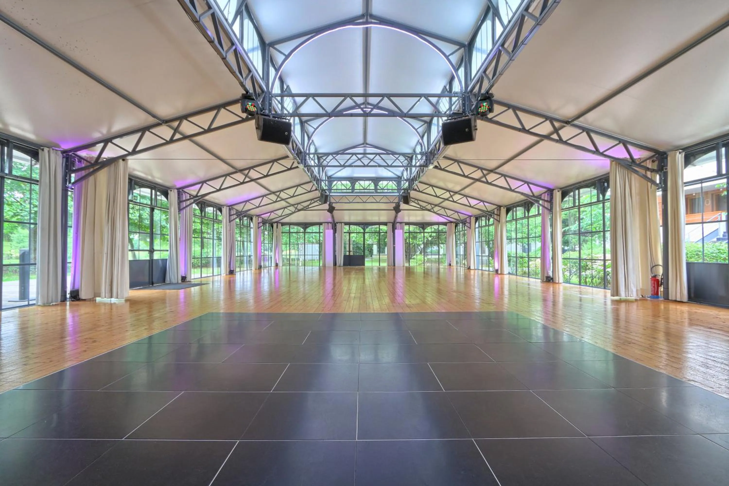 Banquet/Function facilities in Le Relais de La Malmaison, a member of Radisson Individuals