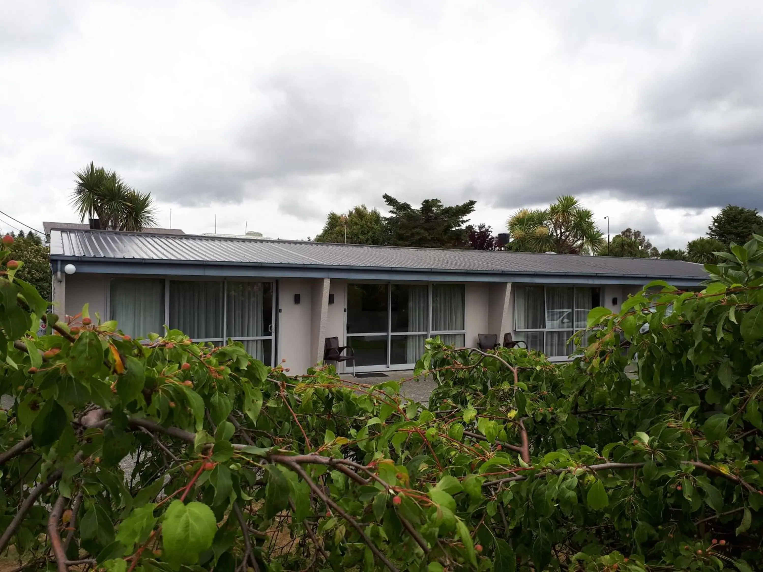 Facade/entrance in Edgewater Motel Facade/entrance in Edgewater Motel