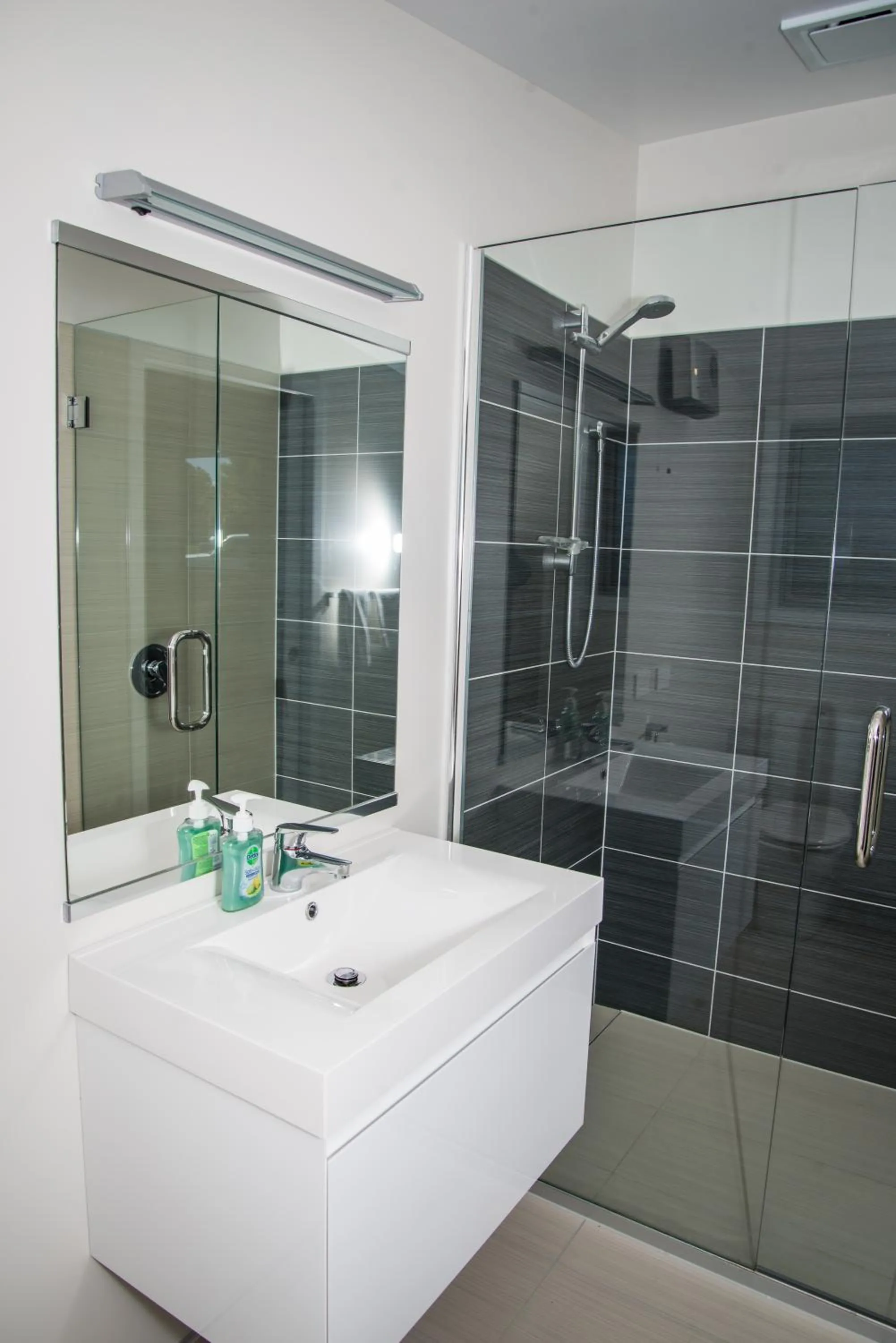 Bathroom in Edgewater Motel