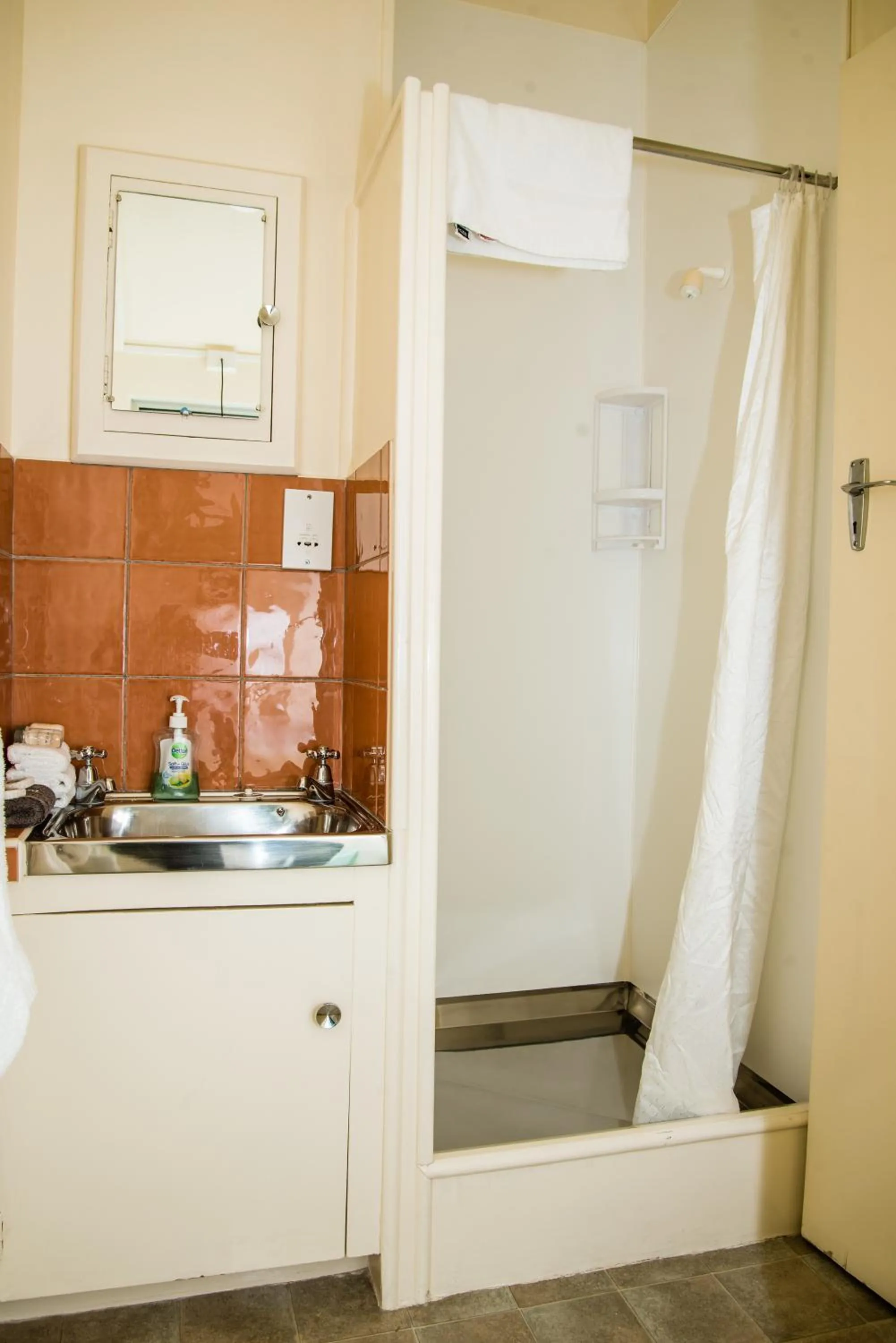 Bathroom in Edgewater Motel