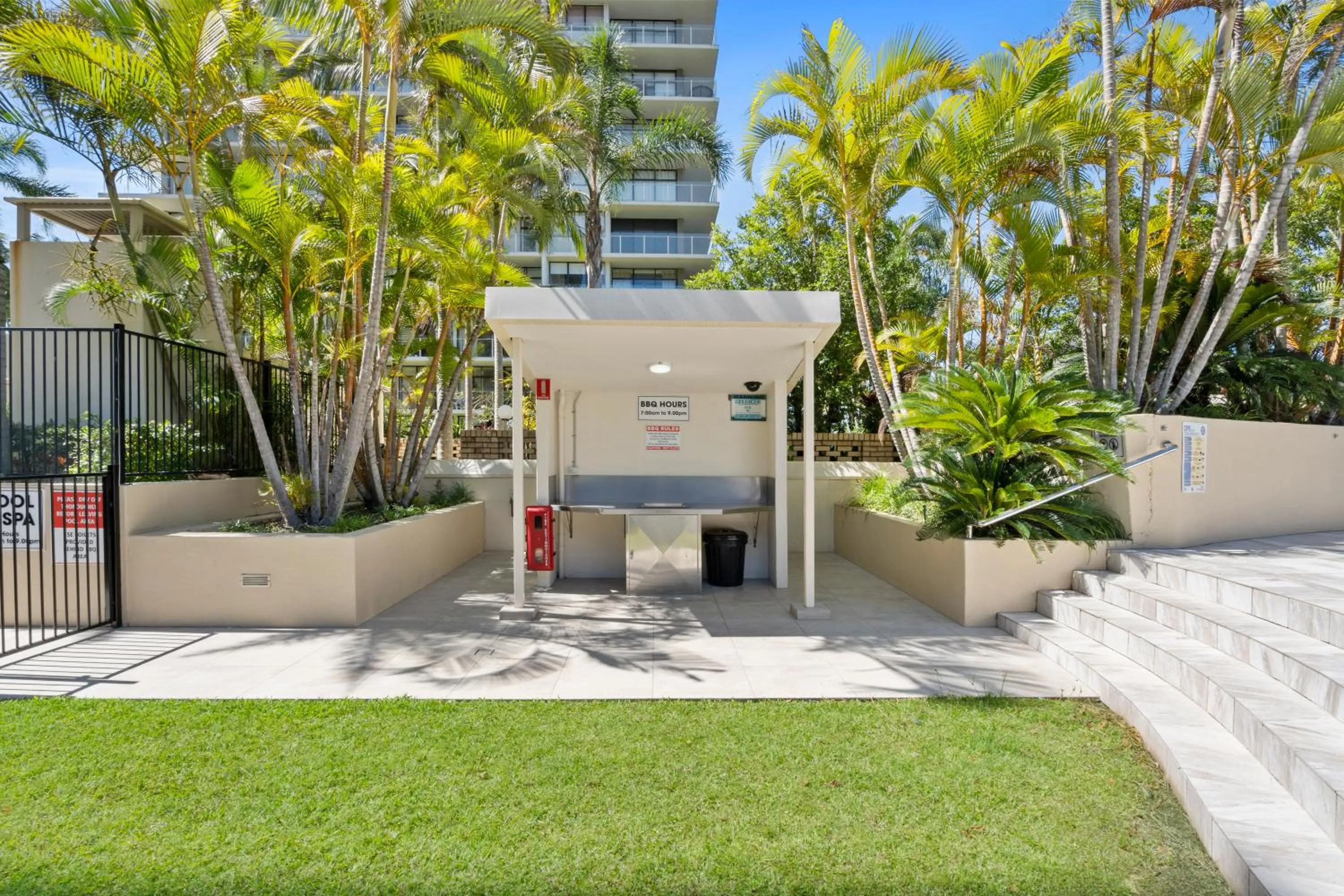 Property building in Palazzo Colonnades