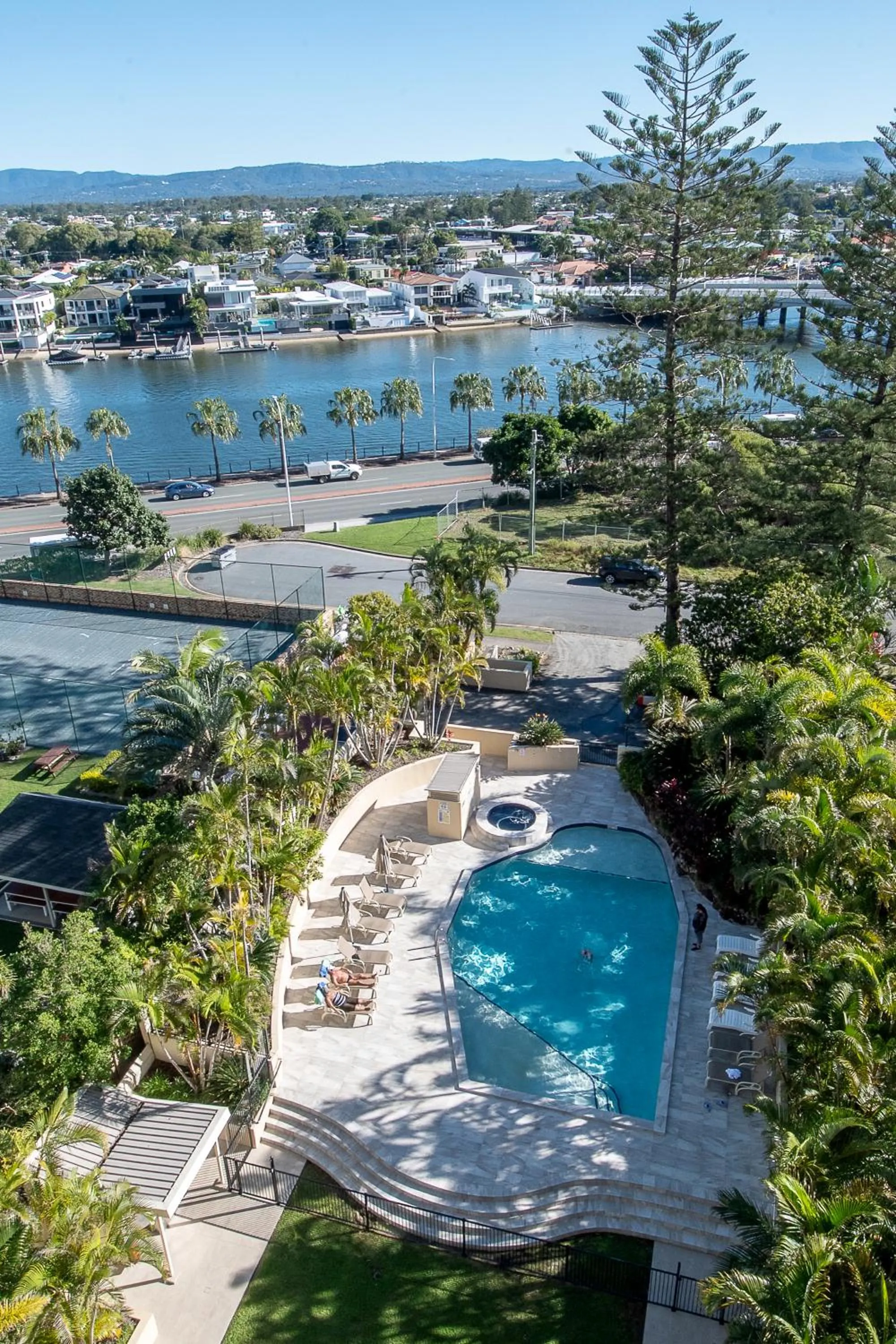 River view in Palazzo Colonnades