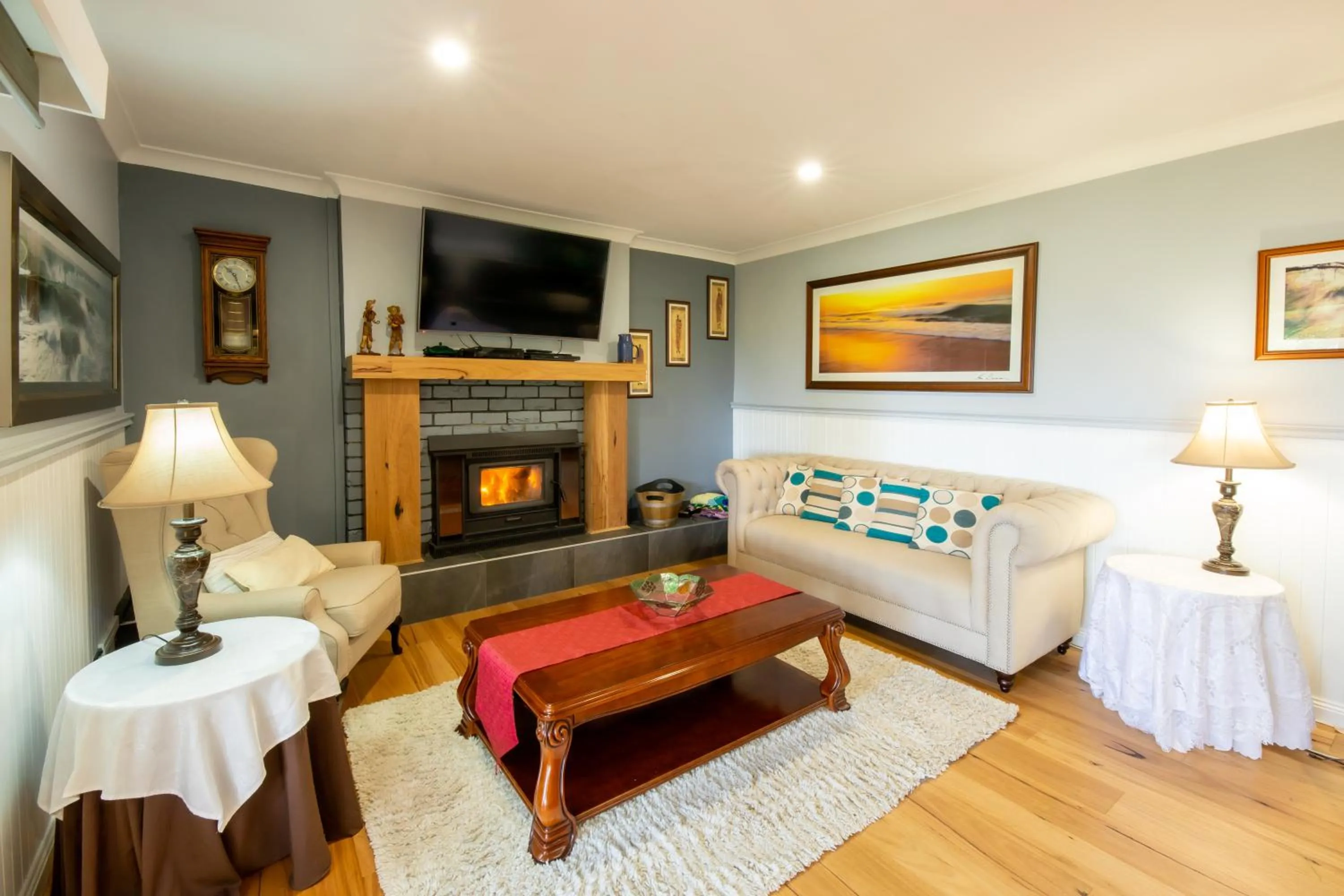 Living room in Holly Lodge