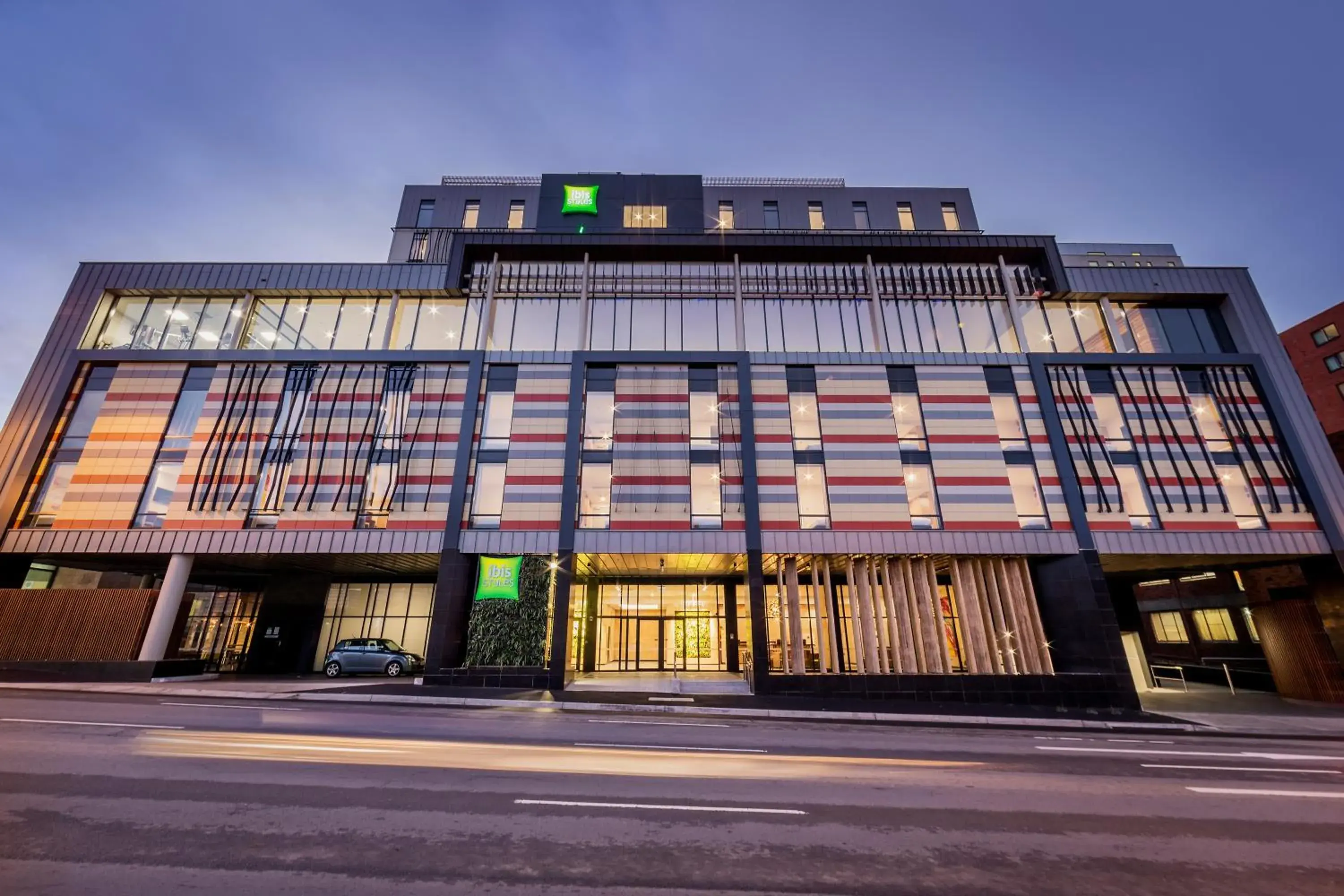 Facade/entrance in Ibis Styles Hobart Facade/entrance in Ibis Styles Hobart
