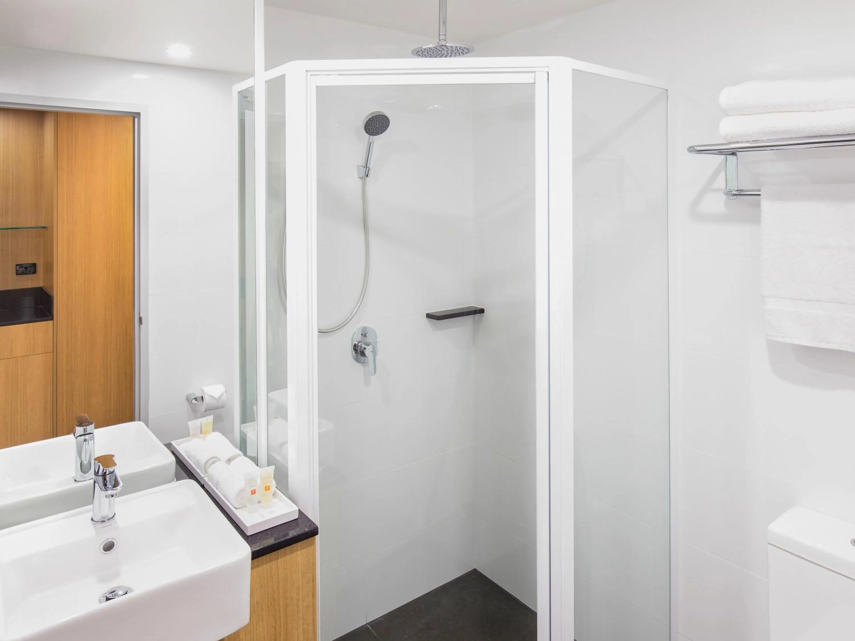 Shower in Ibis Styles Hobart