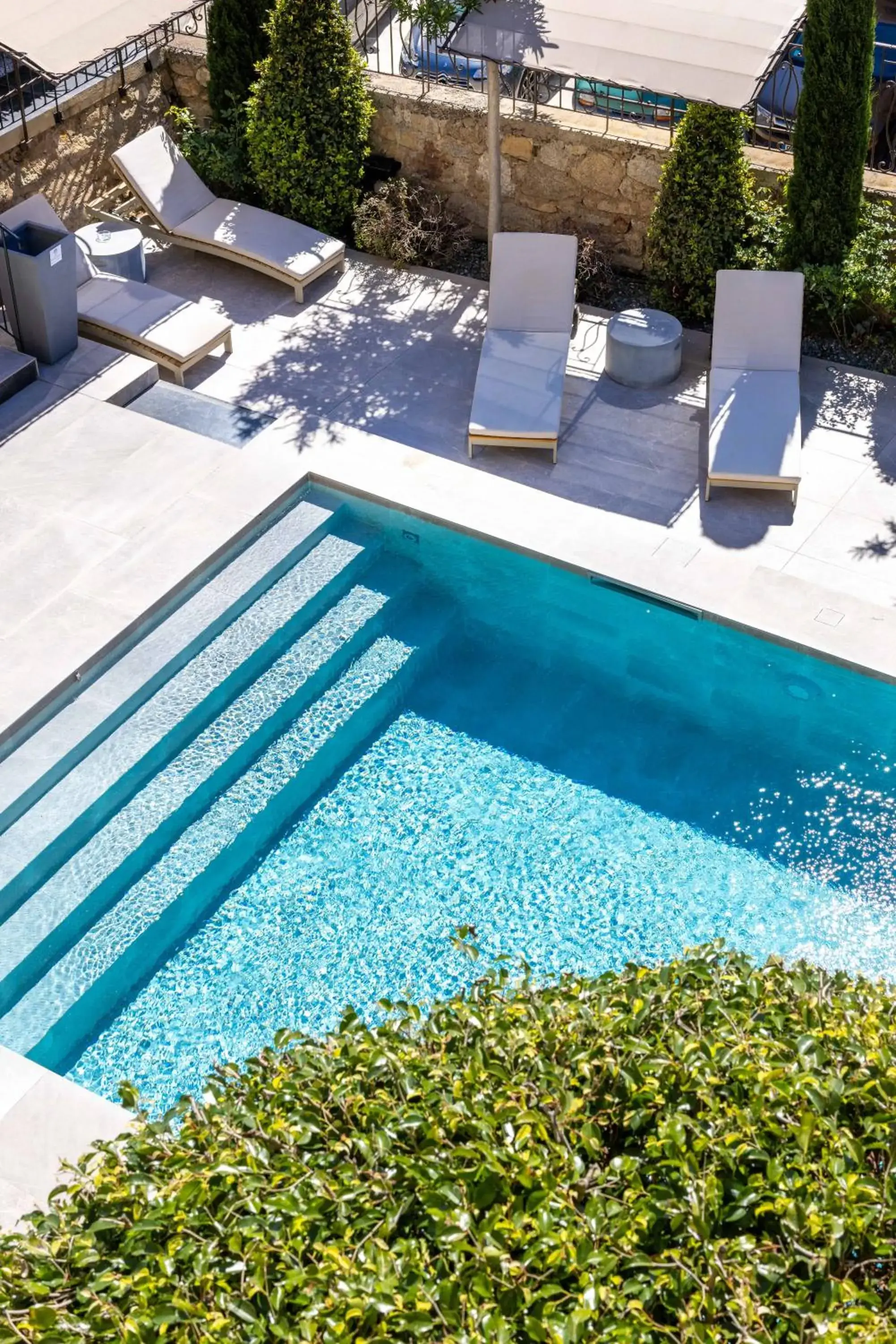 Swimming pool in Hôtel L'Abbaye Swimming pool in Hôtel L'Abbaye
