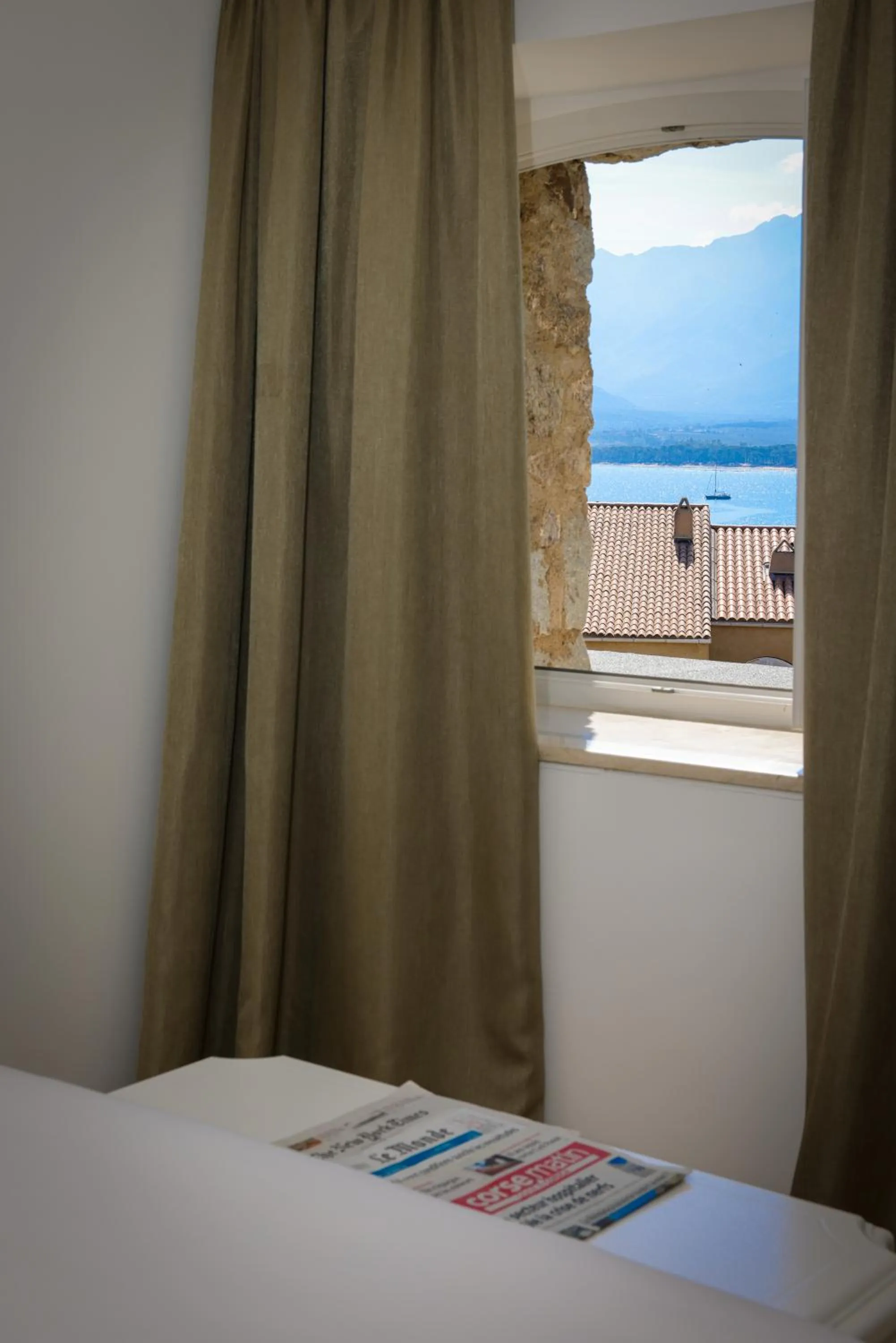 View (from property/room), Bed in Hôtel L'Abbaye