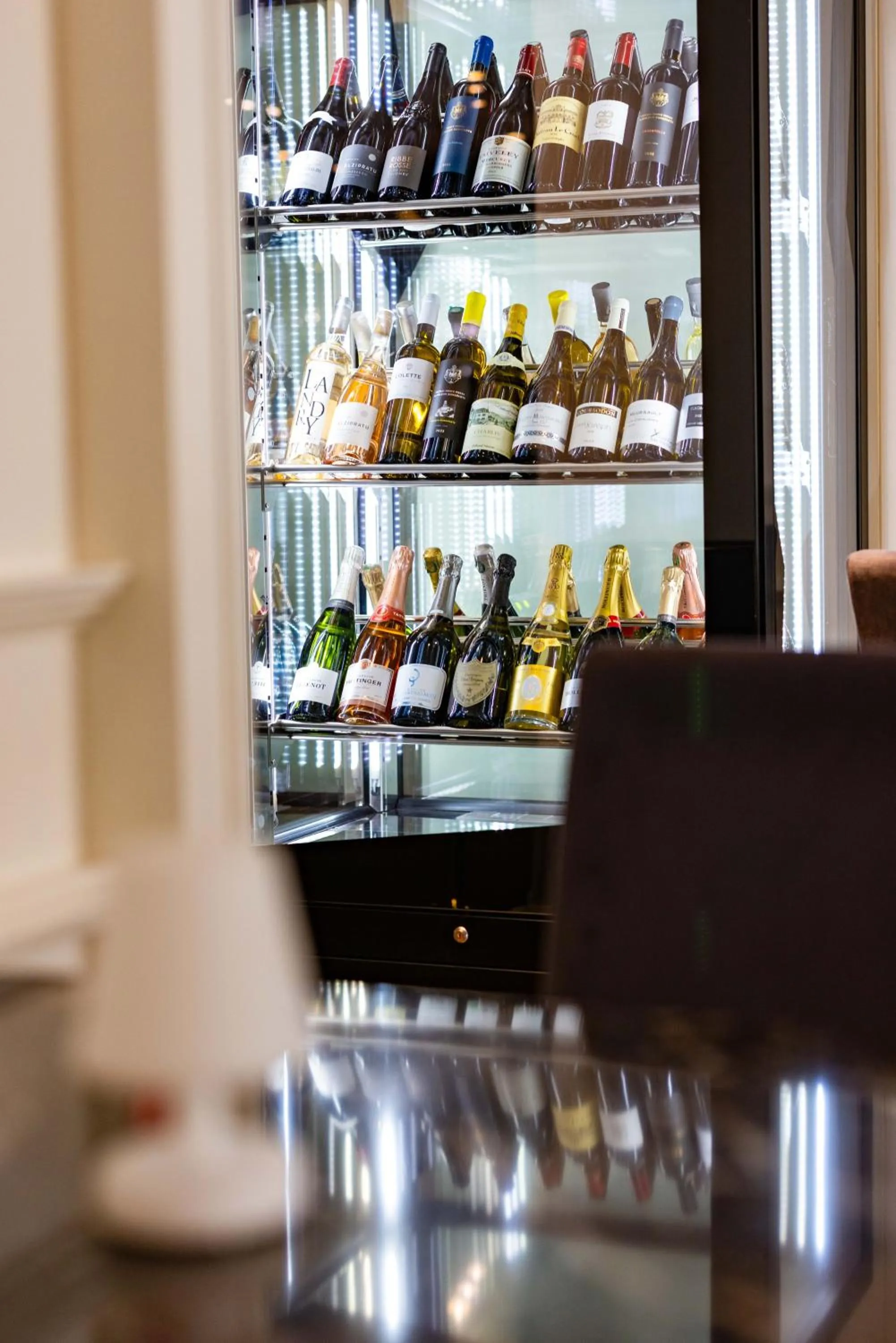 Lounge or bar in Hôtel L'Abbaye