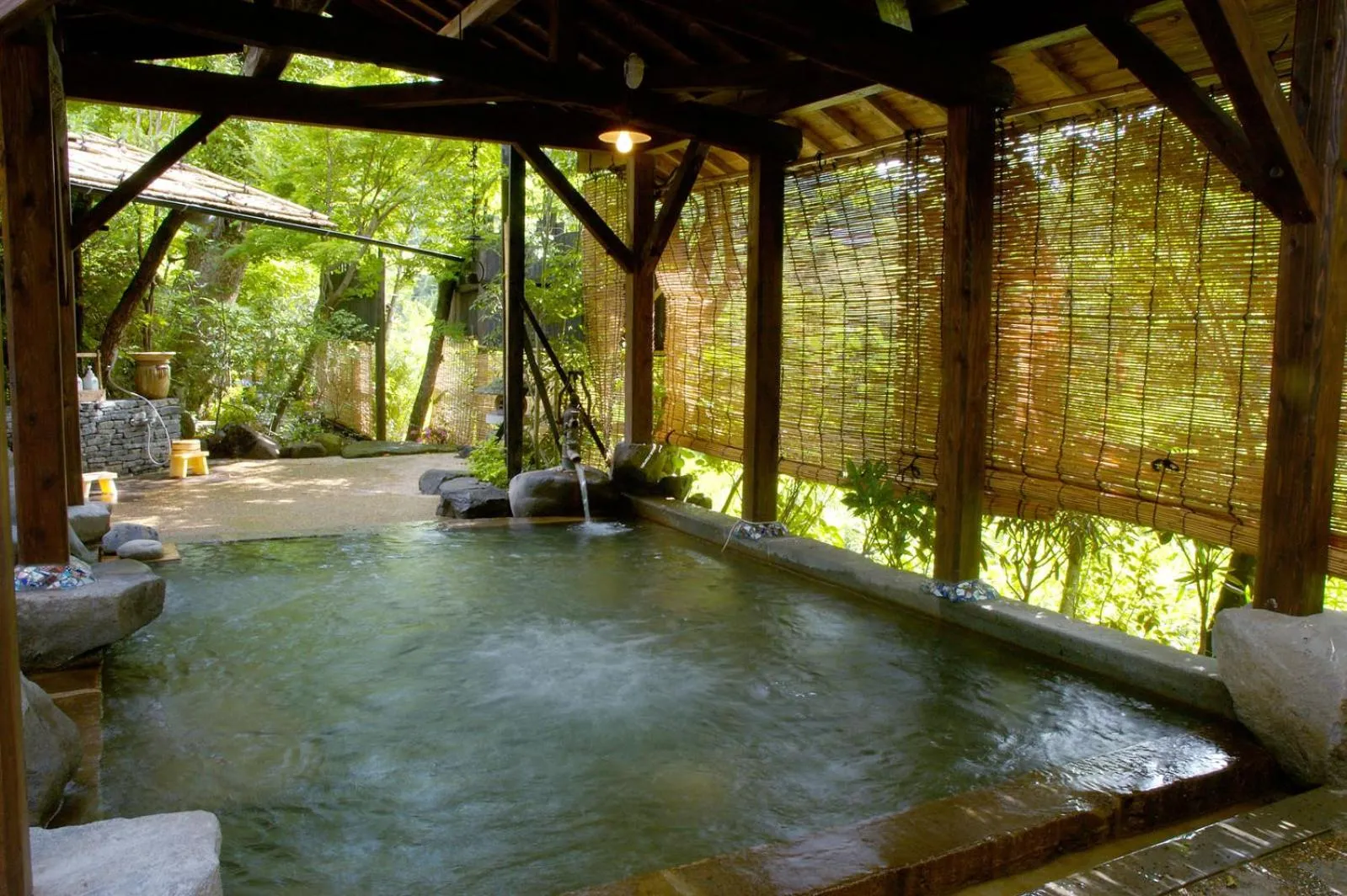 Open Air Bath in Kotohira Guest House en