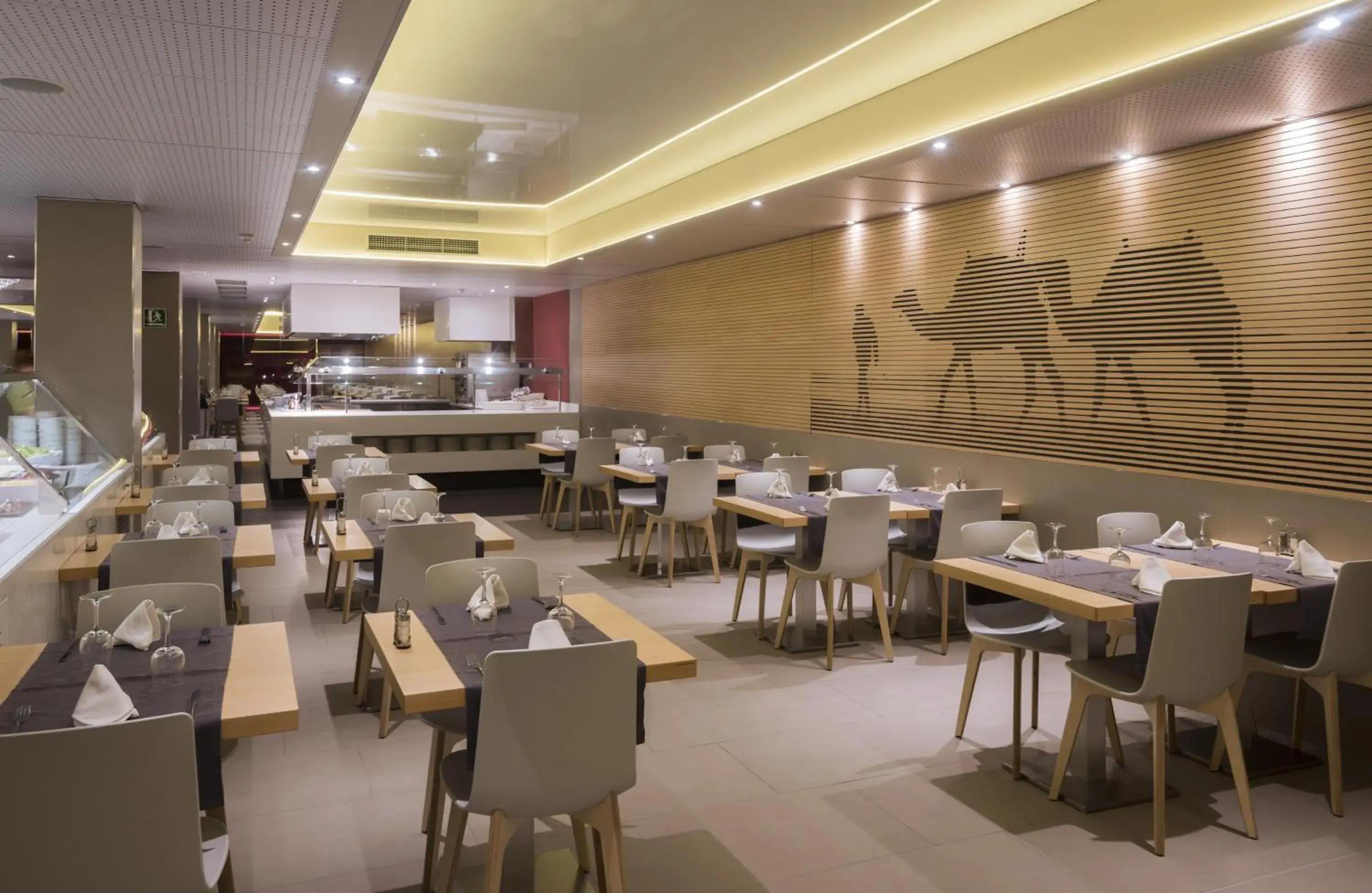 Restaurant/places to eat in Hotel Alhambra Restaurant/places to eat in Hotel Alhambra