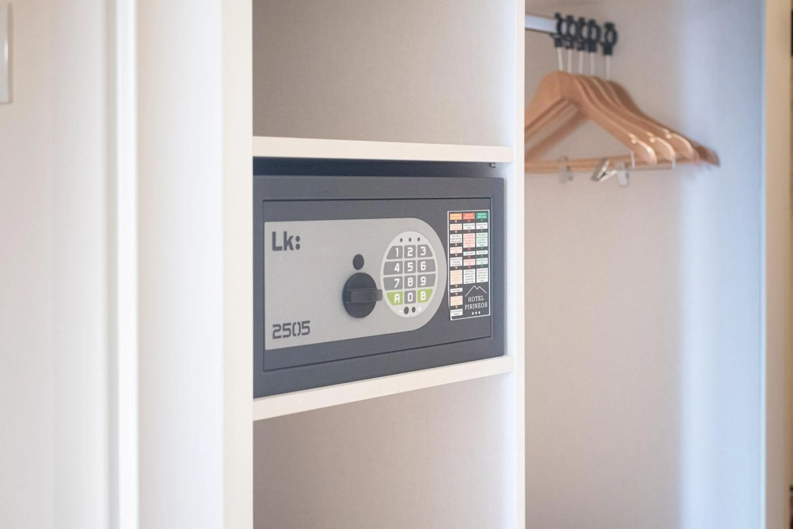 safe in Hotel Pirineos Figueres by Pierre & Vacances