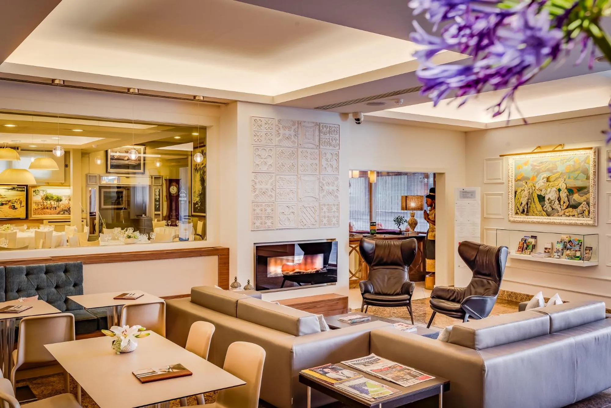 Lobby or reception in Hotel Pirineos Figueres by Pierre & Vacances