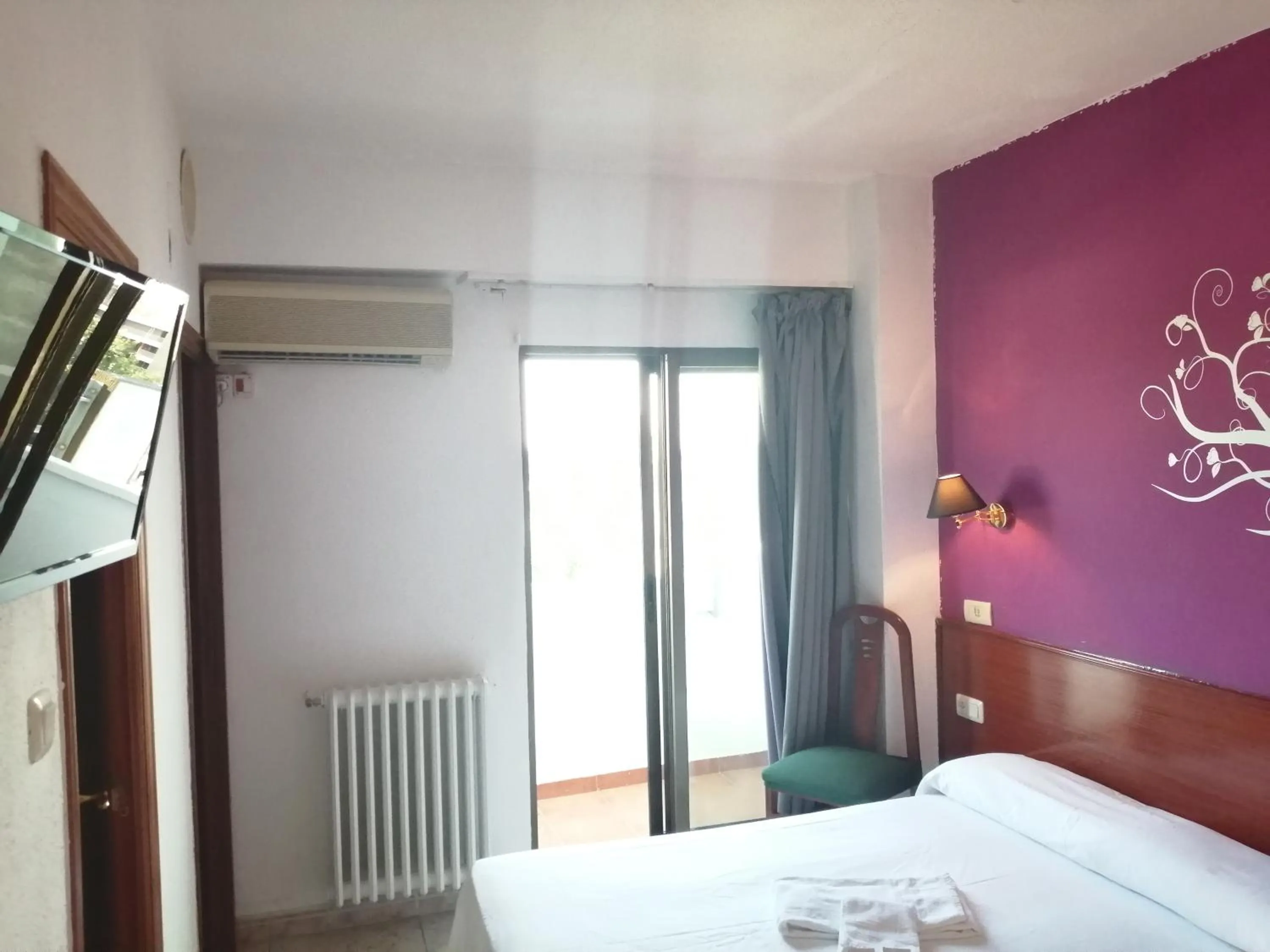 Bed in Hostal Jaime I