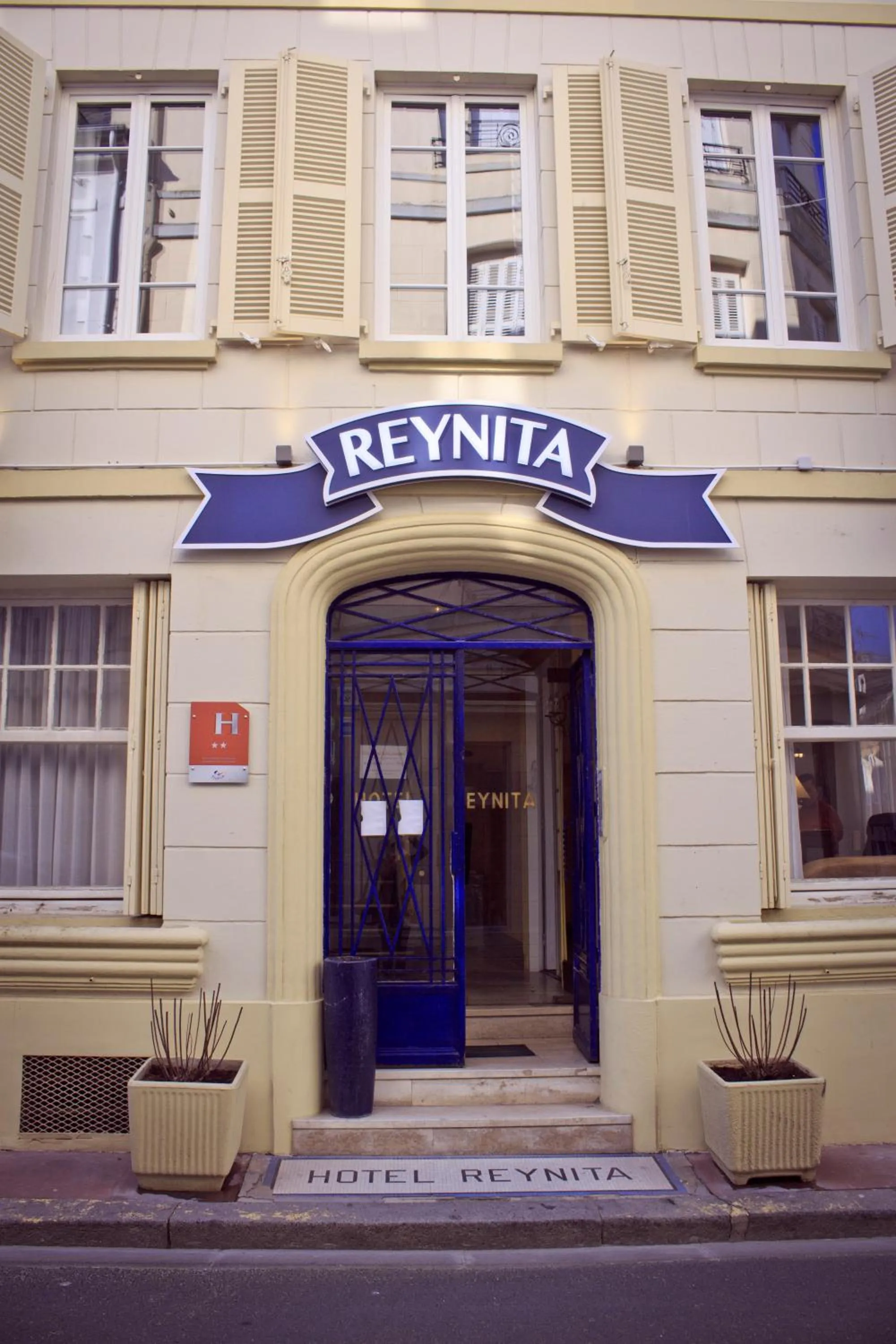Facade/entrance in Hotel Le Reynita