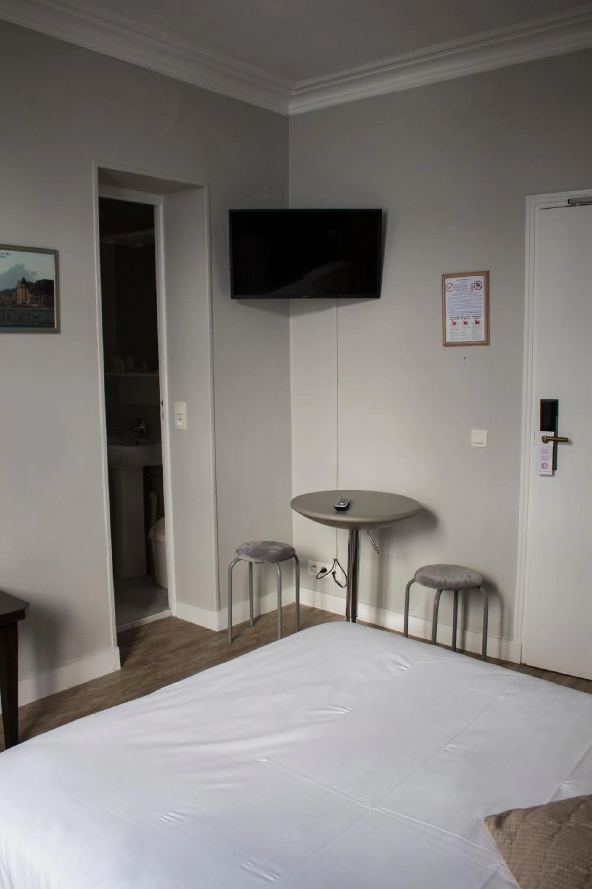 Bed in Hotel Le Reynita