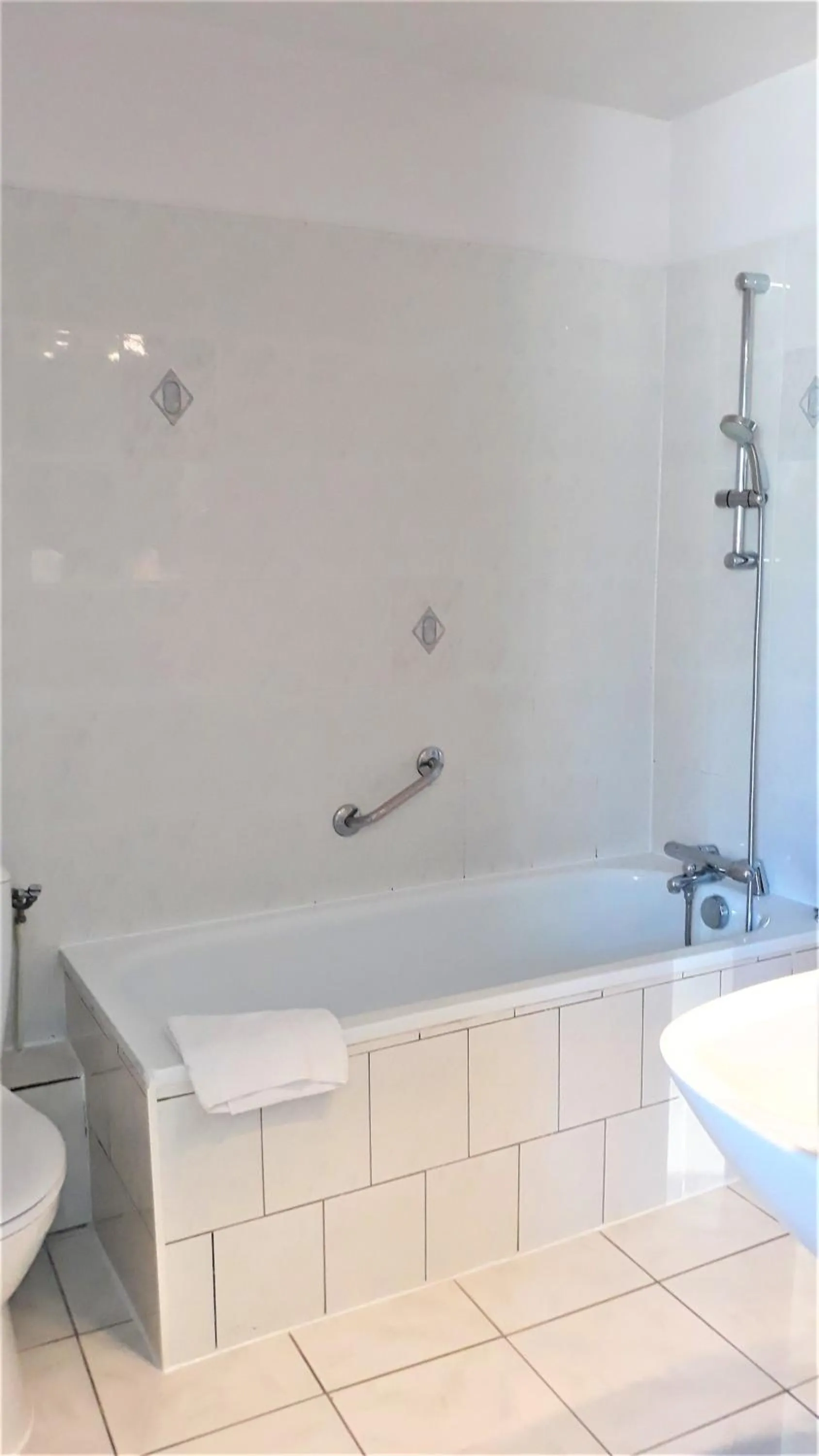 Shower in Hotel Le Reynita