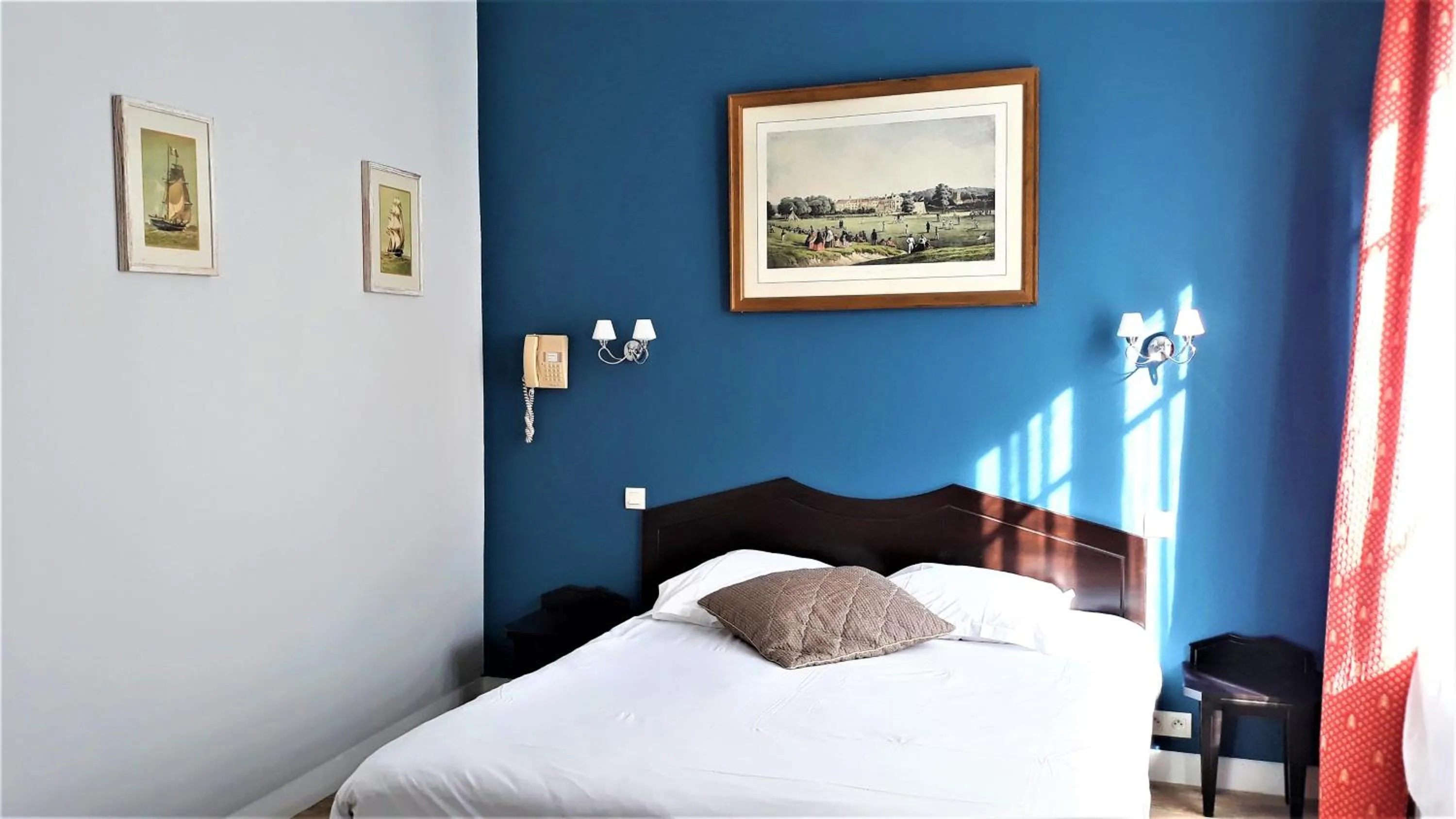 Bed in Hotel Le Reynita