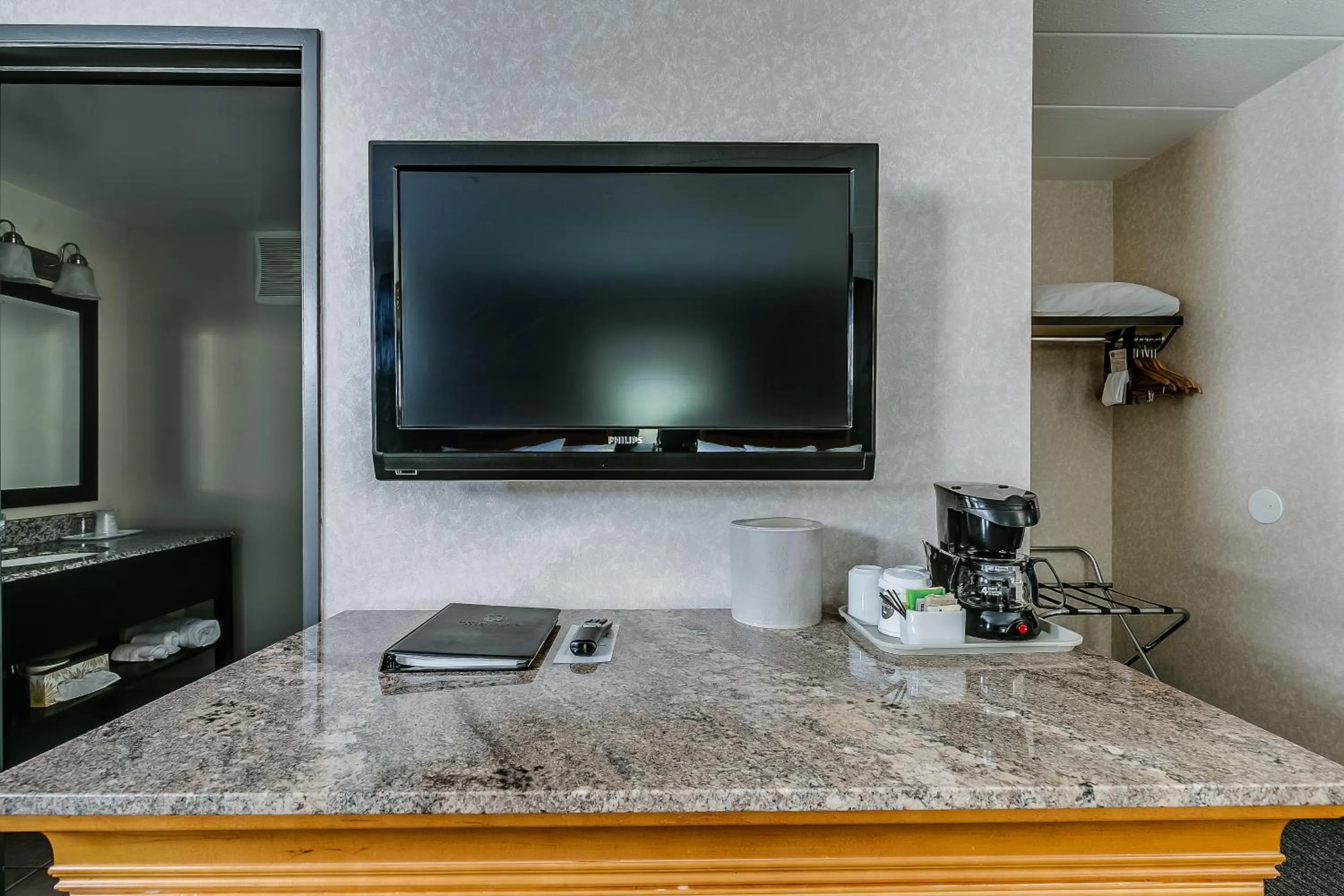 TV and multimedia in West Wing at Park Town