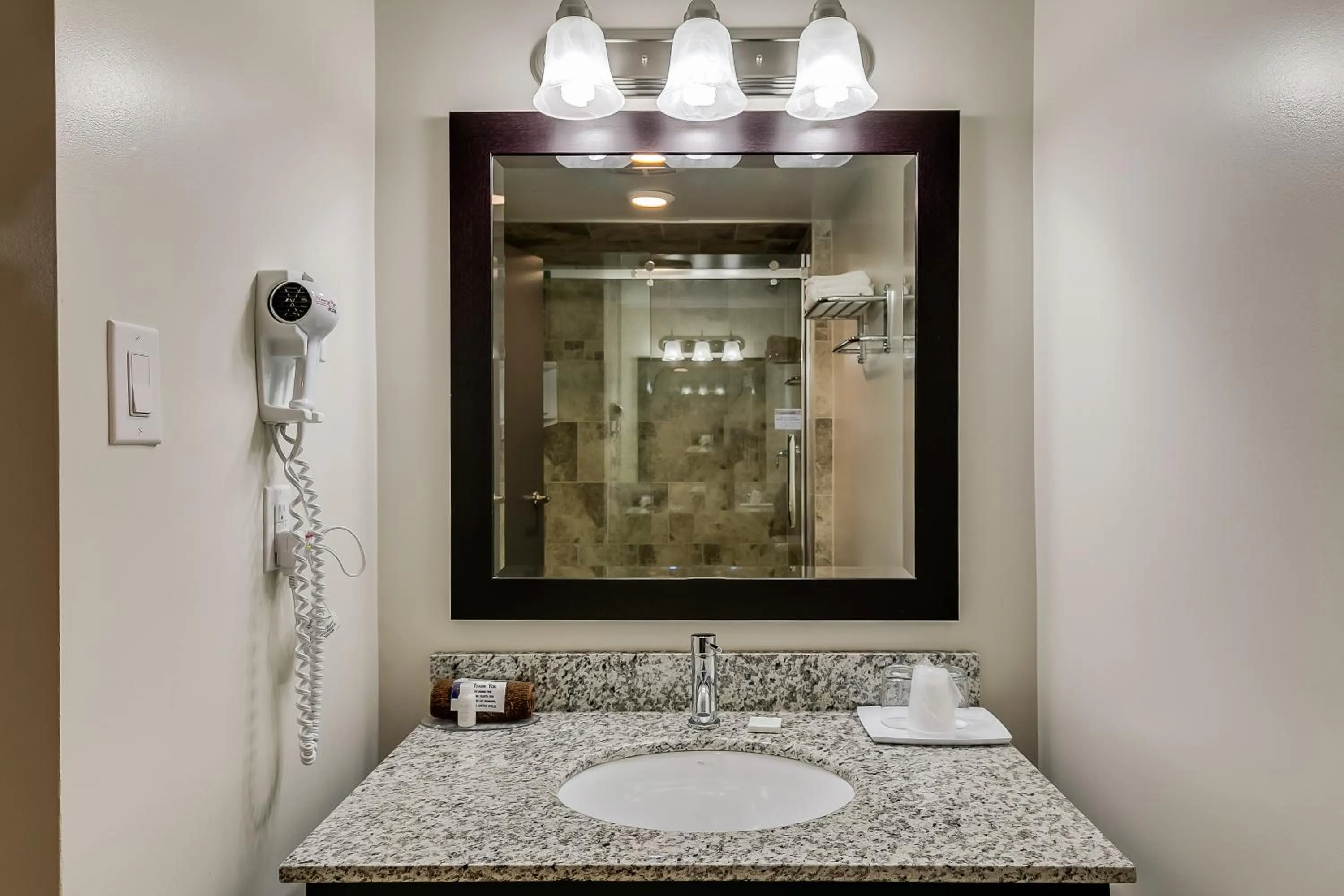 Bathroom in West Wing at Park Town