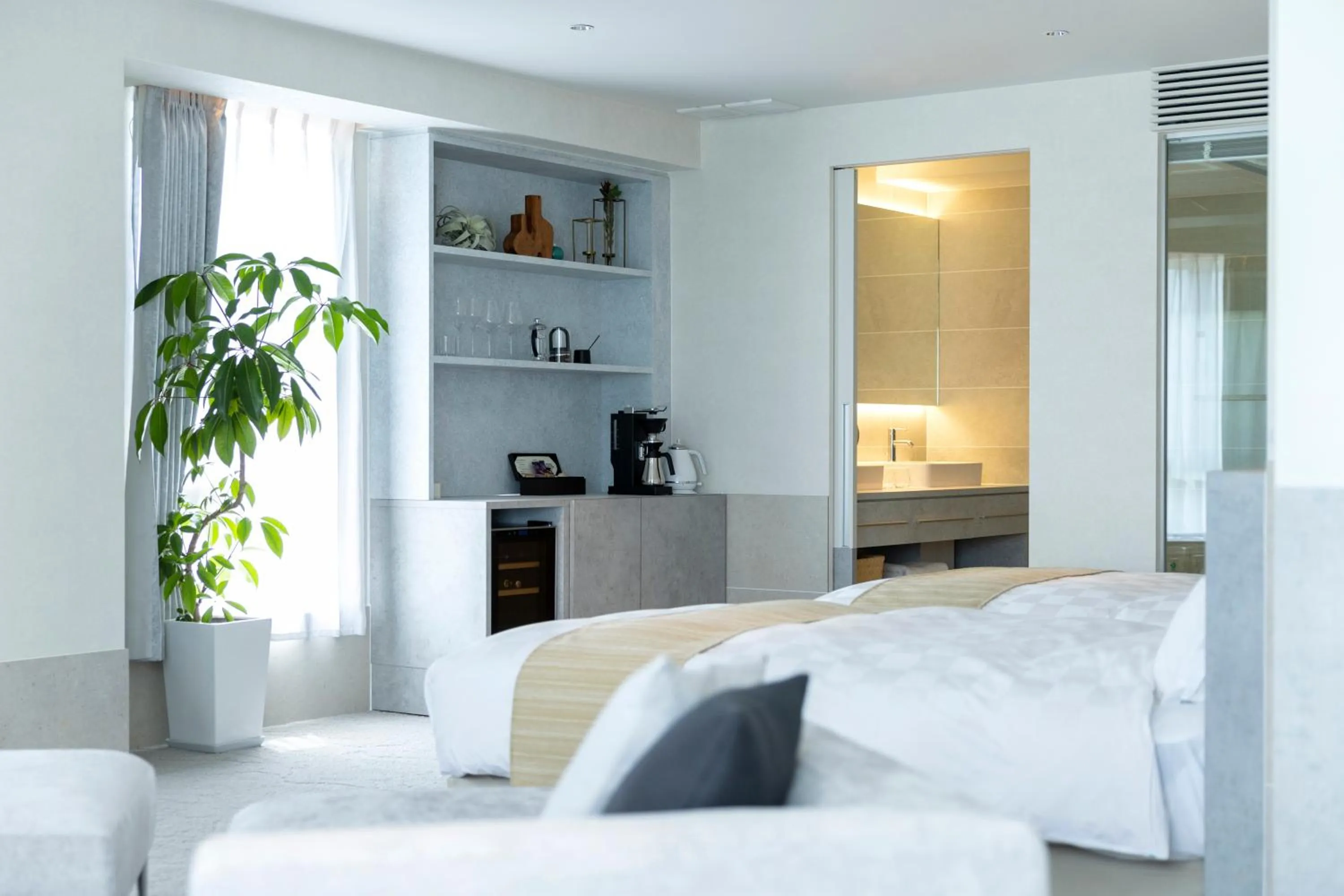 Photo of the whole room, Bed in ROYAL CHESTER NAGASAKI hotel&retreat