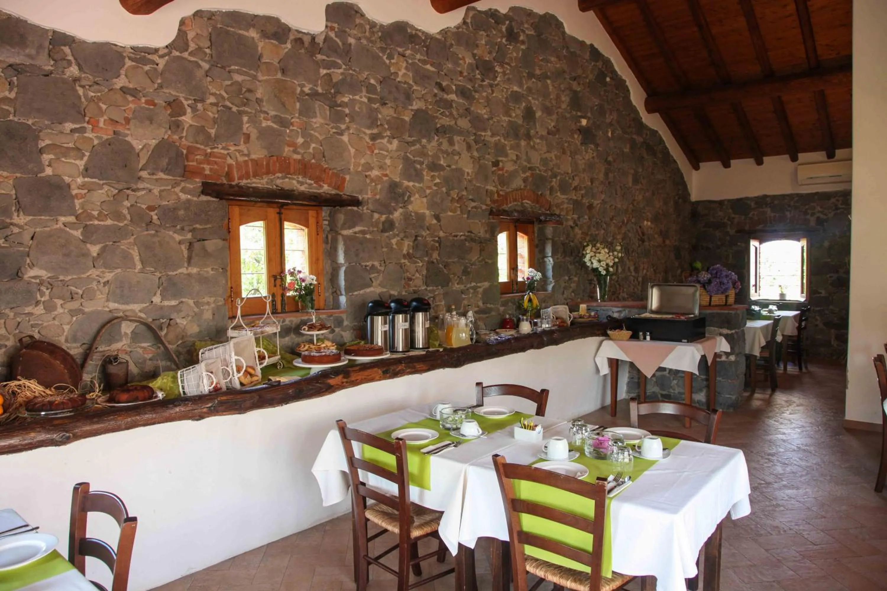 Restaurant/places to eat in Agriturismo Galea