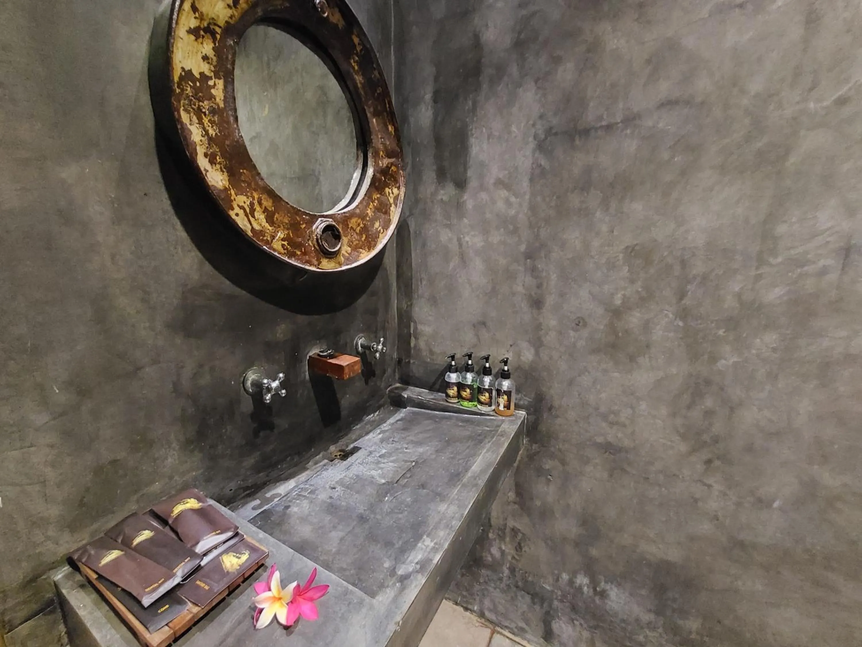 Bathroom in Locomotive Hotel and Spa by EPS