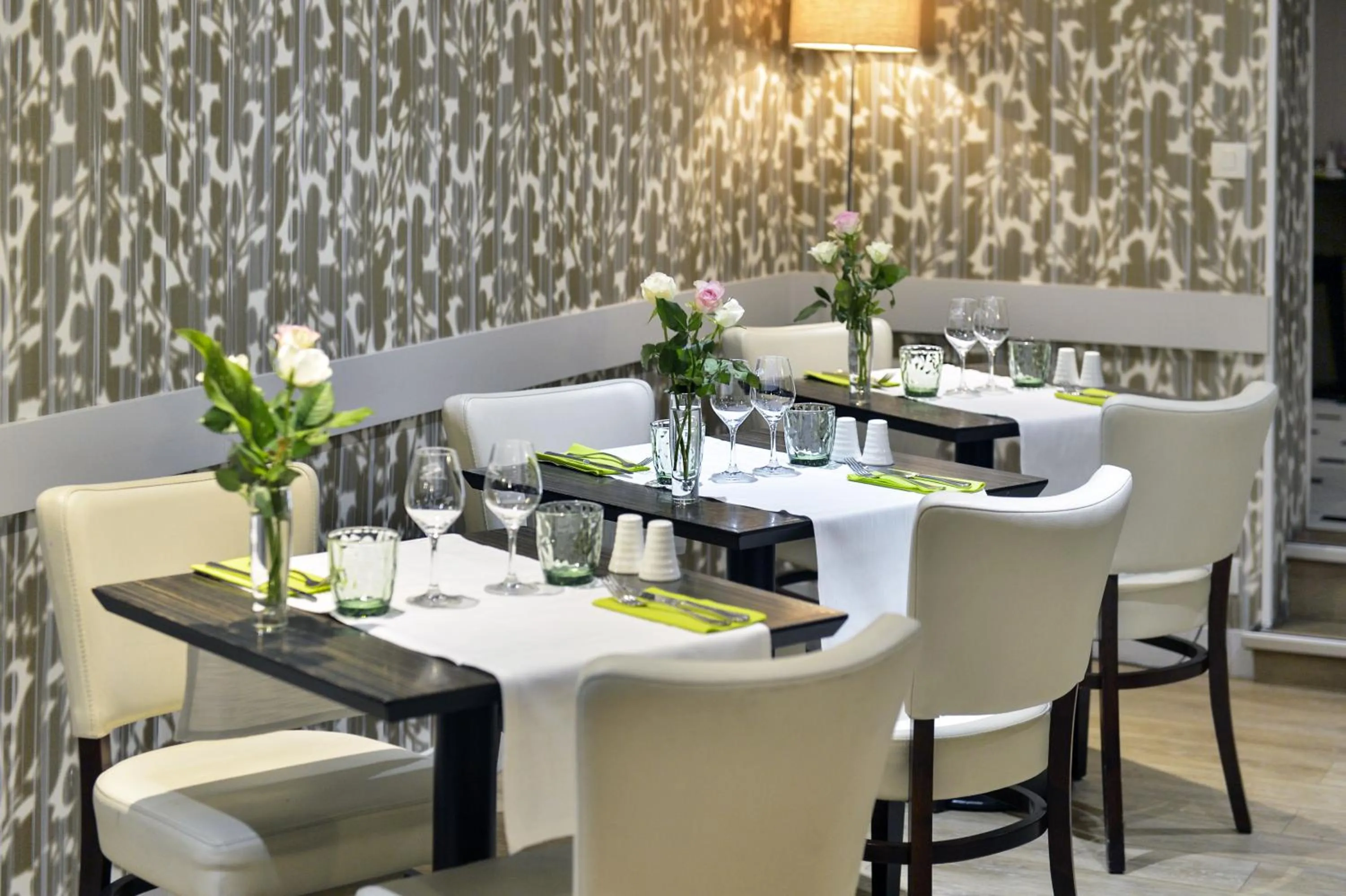 Restaurant/places to eat in Cristal Hôtel Restaurant - Logis Hotels