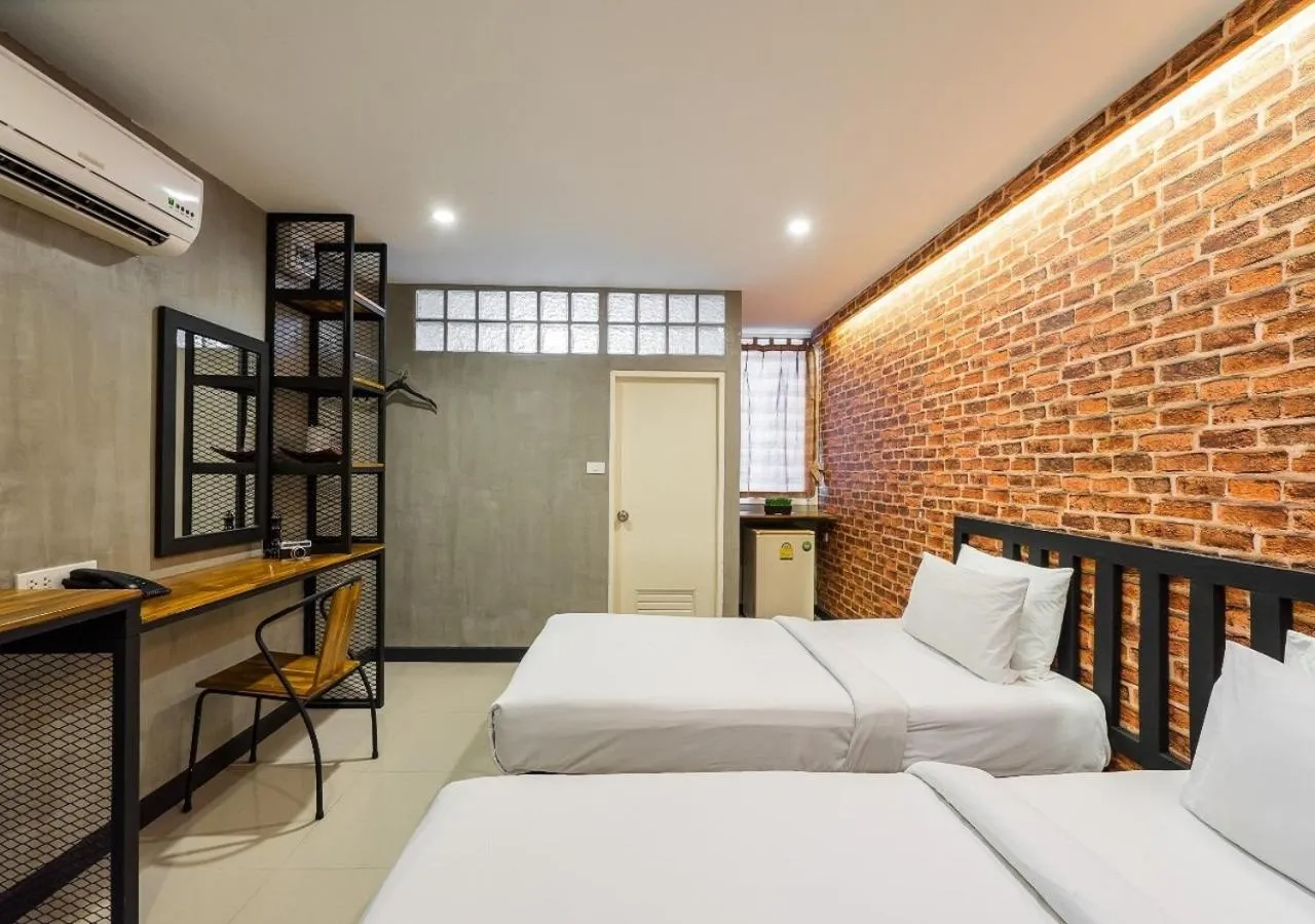 Bed in Ton Aor Place Hotel