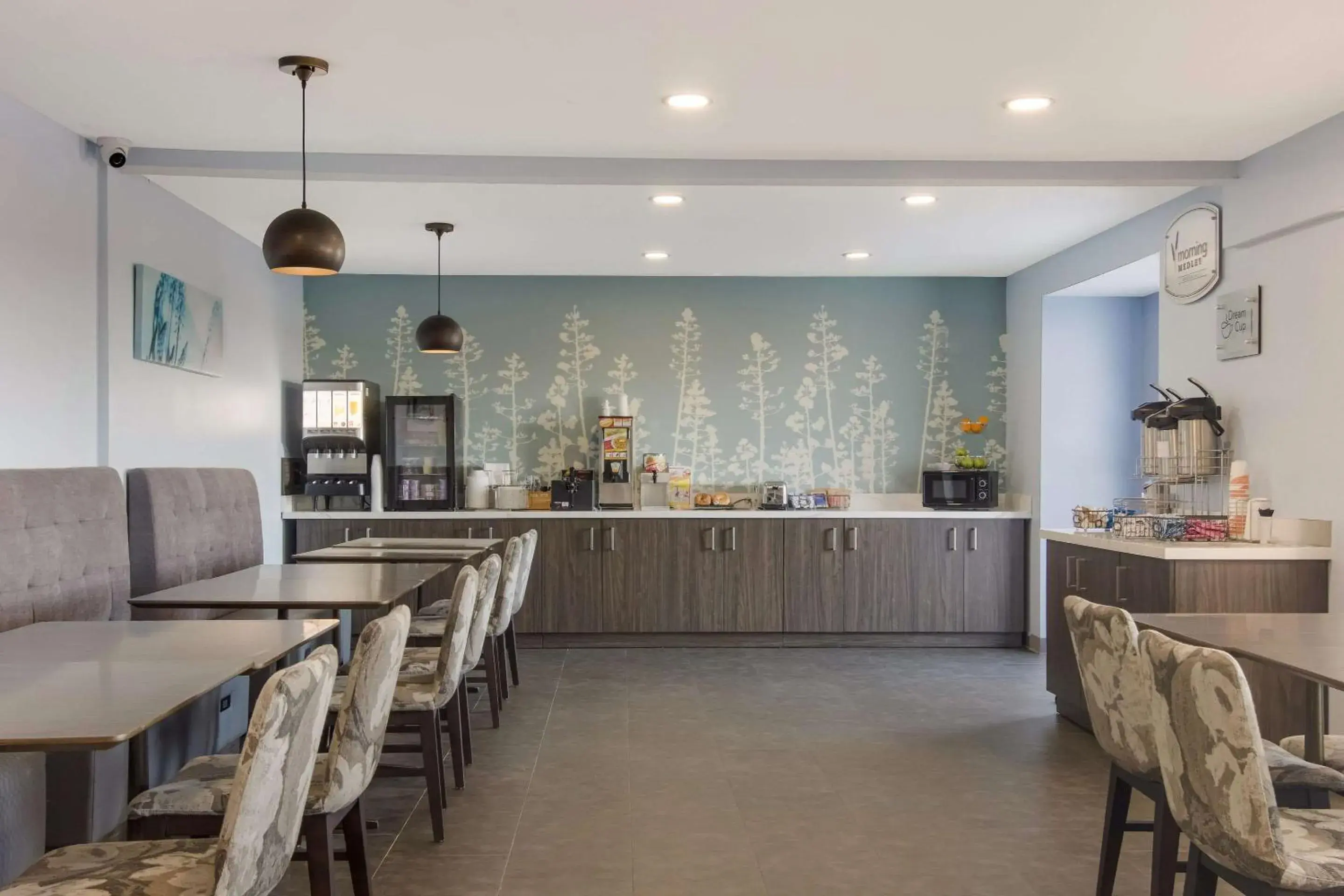 Breakfast in Sleep Inn & Suites Clarion, PA near I-80 Breakfast in Sleep Inn & Suites Clarion, PA near I-80