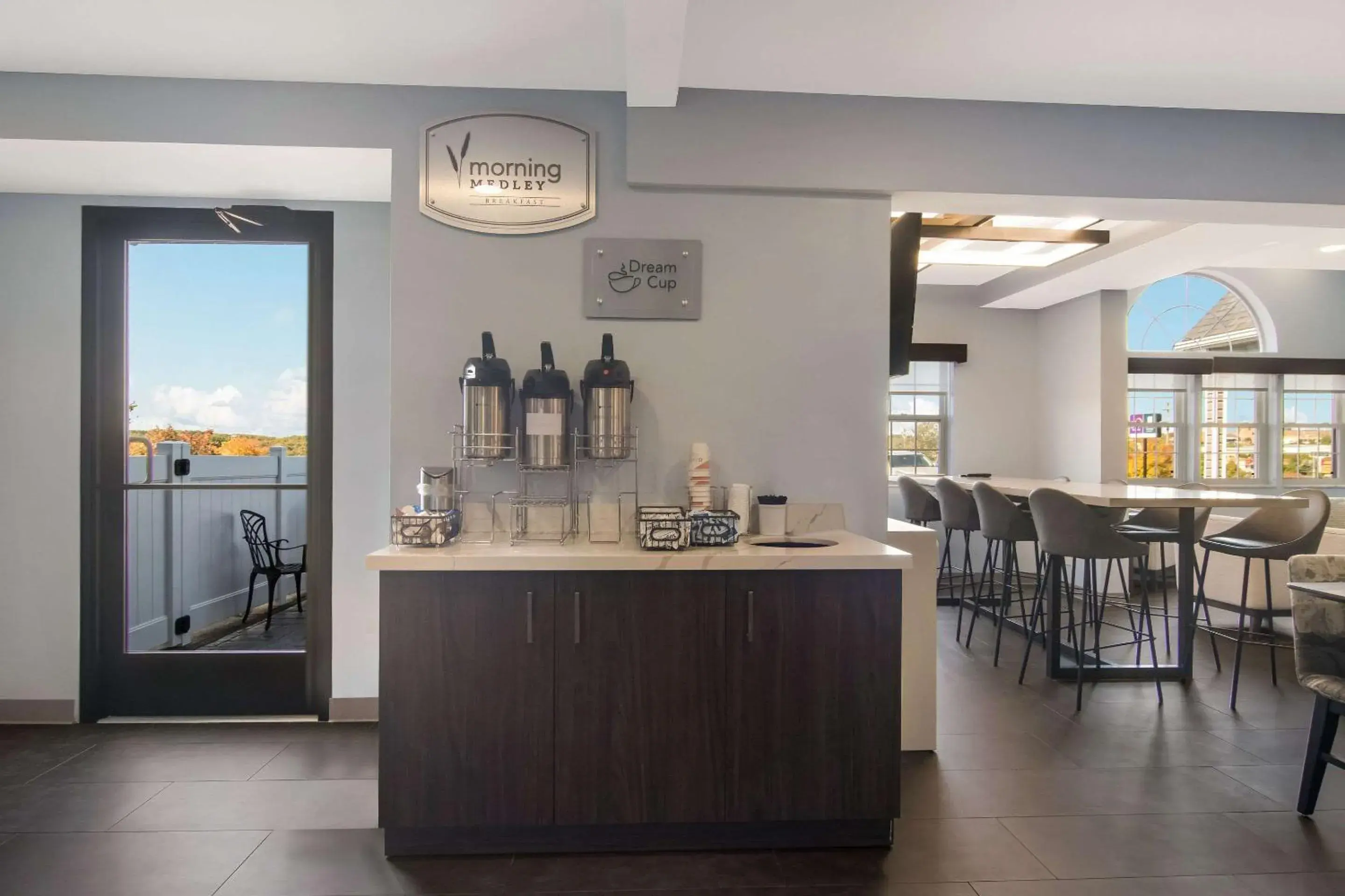 Breakfast in Sleep Inn & Suites Clarion, PA near I-80 Breakfast in Sleep Inn & Suites Clarion, PA near I-80