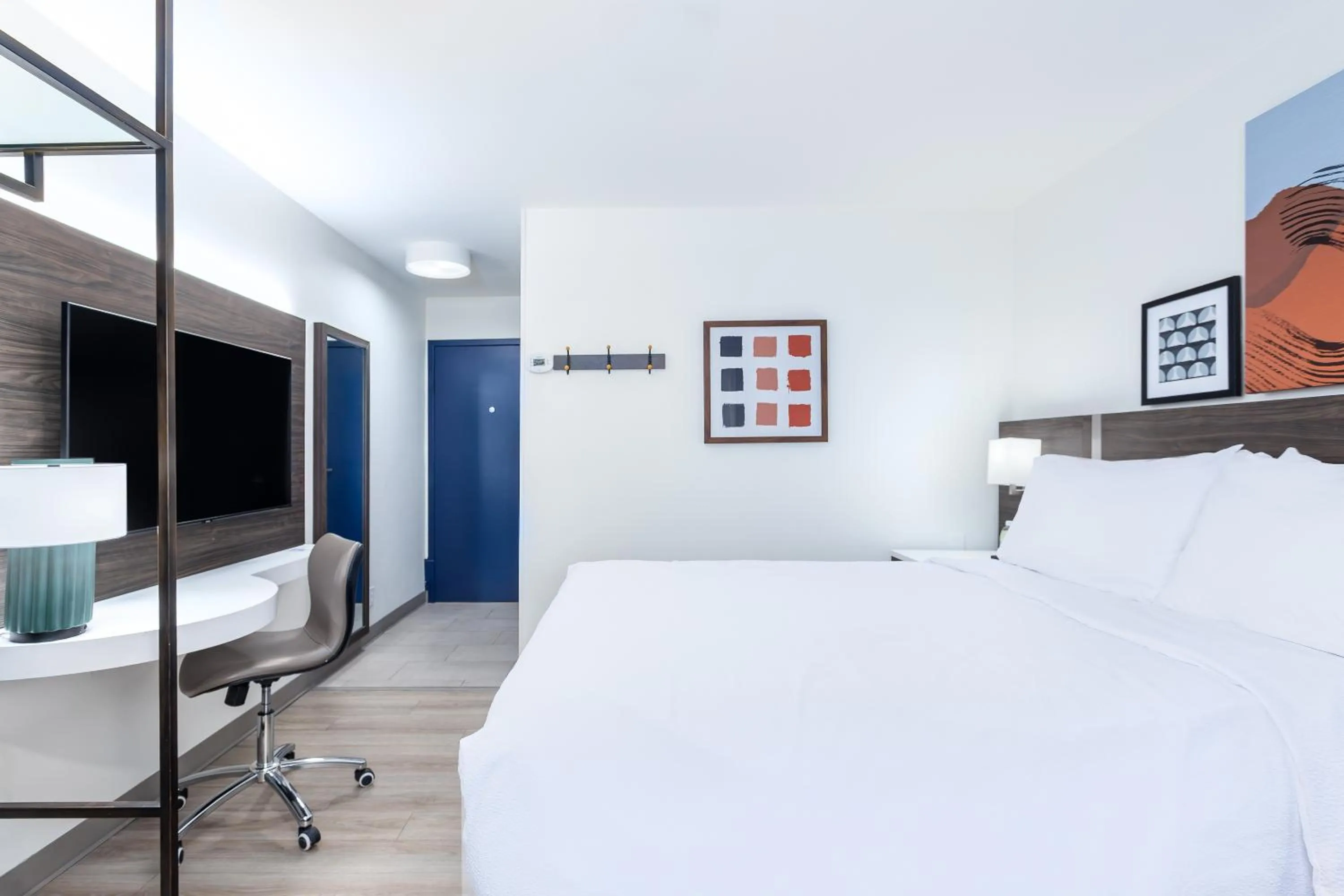 Bed in Spark by Hilton Clarion